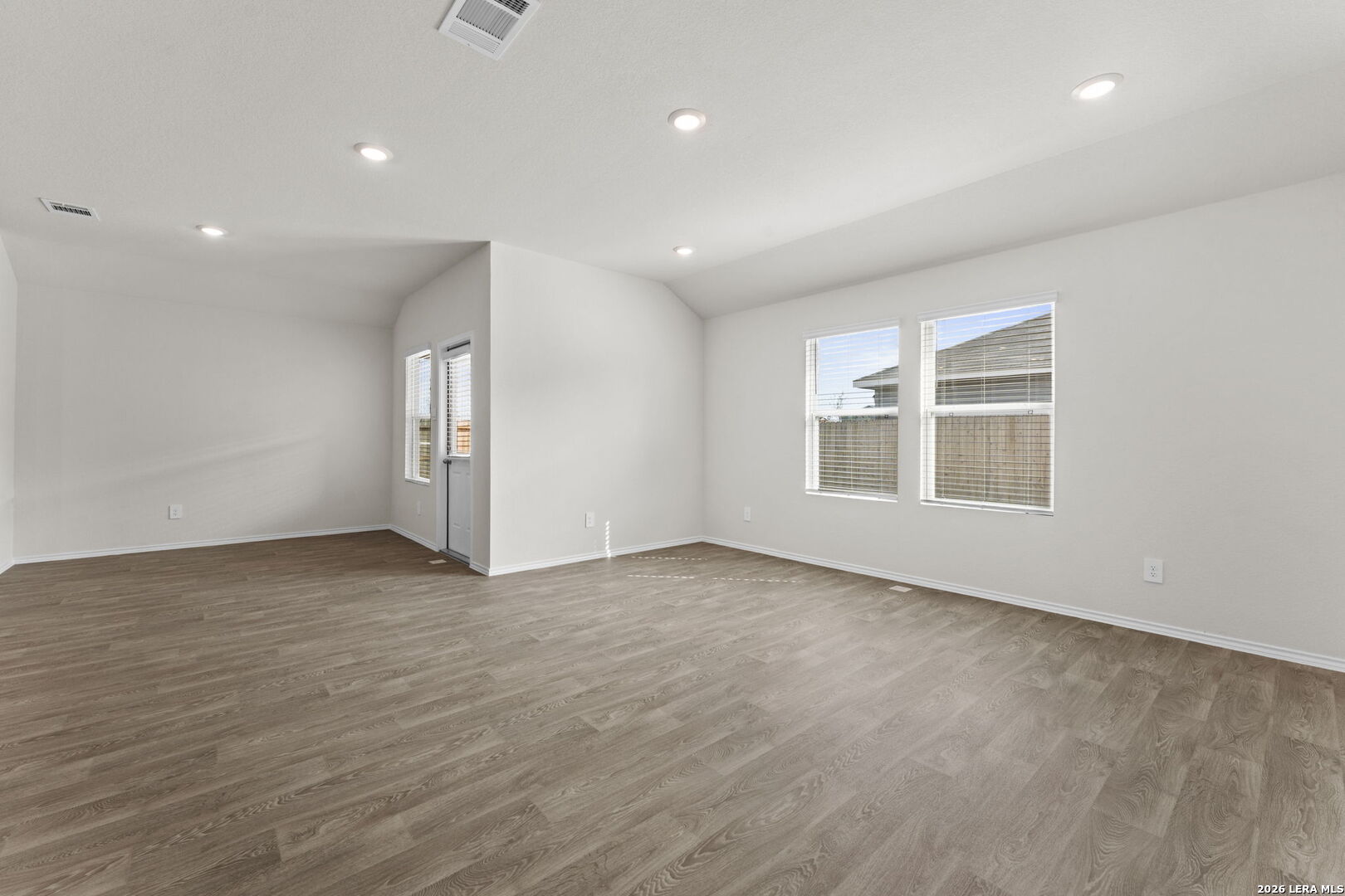 1104 Argonne
