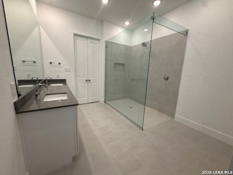 8924 San Carlos