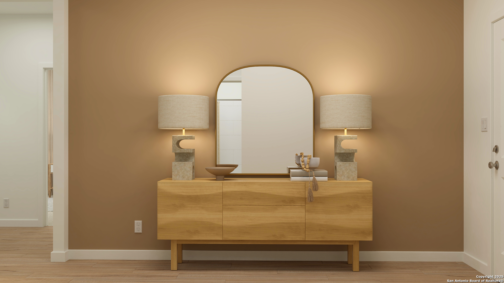 8905 San Carlos