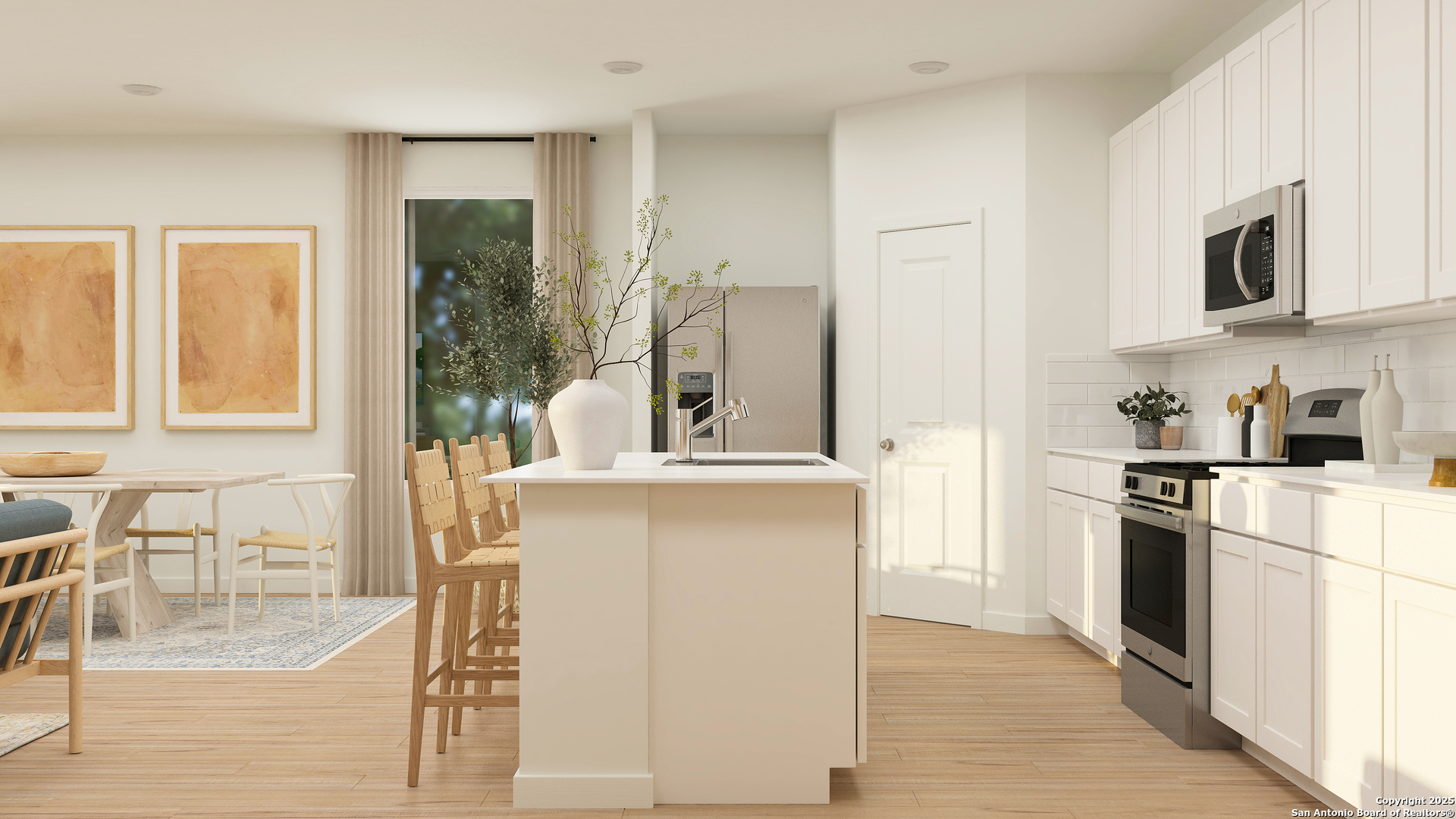 8905 San Carlos