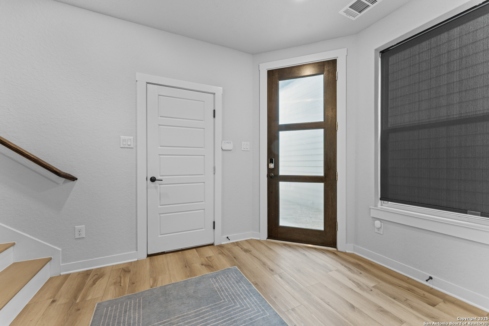 5843 Whitby Rd Unit 6