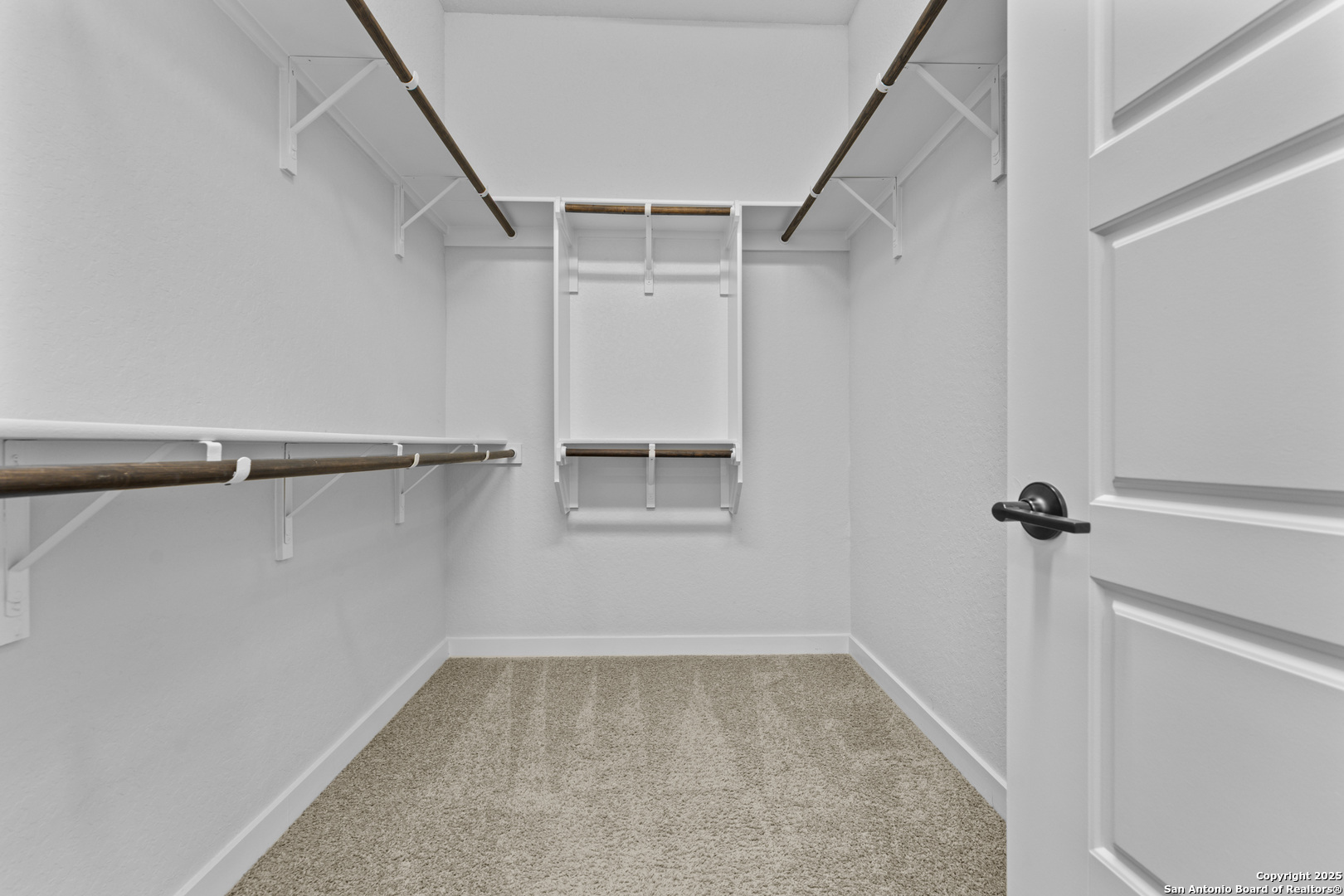 5843 Whitby Rd Unit 6