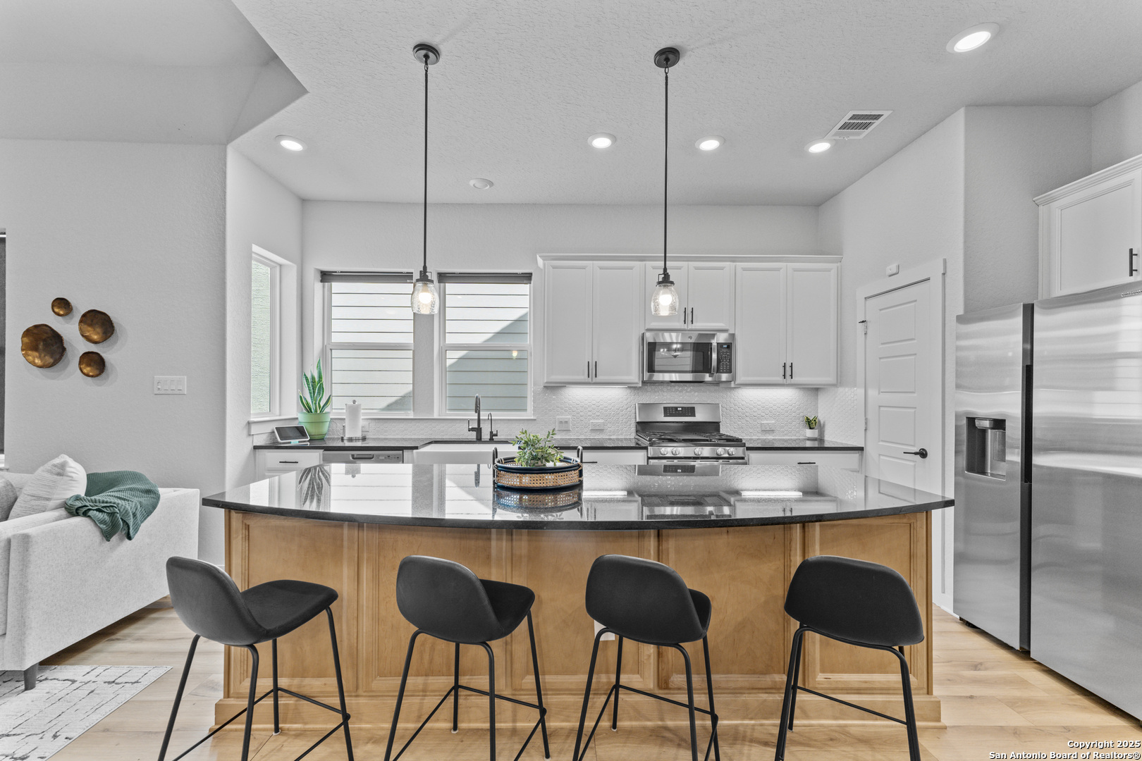 5843 Whitby Rd Unit 6