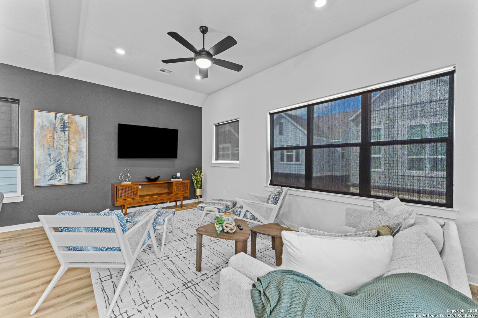 5843 Whitby Rd Unit 6