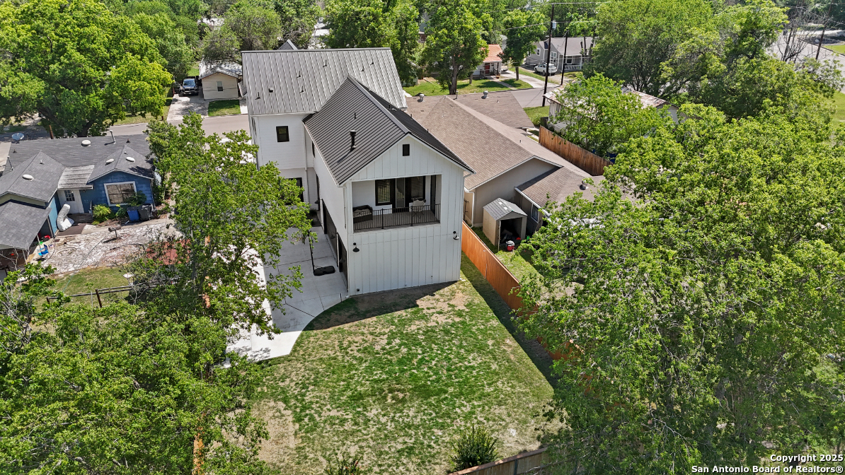 670 Magazine Ave