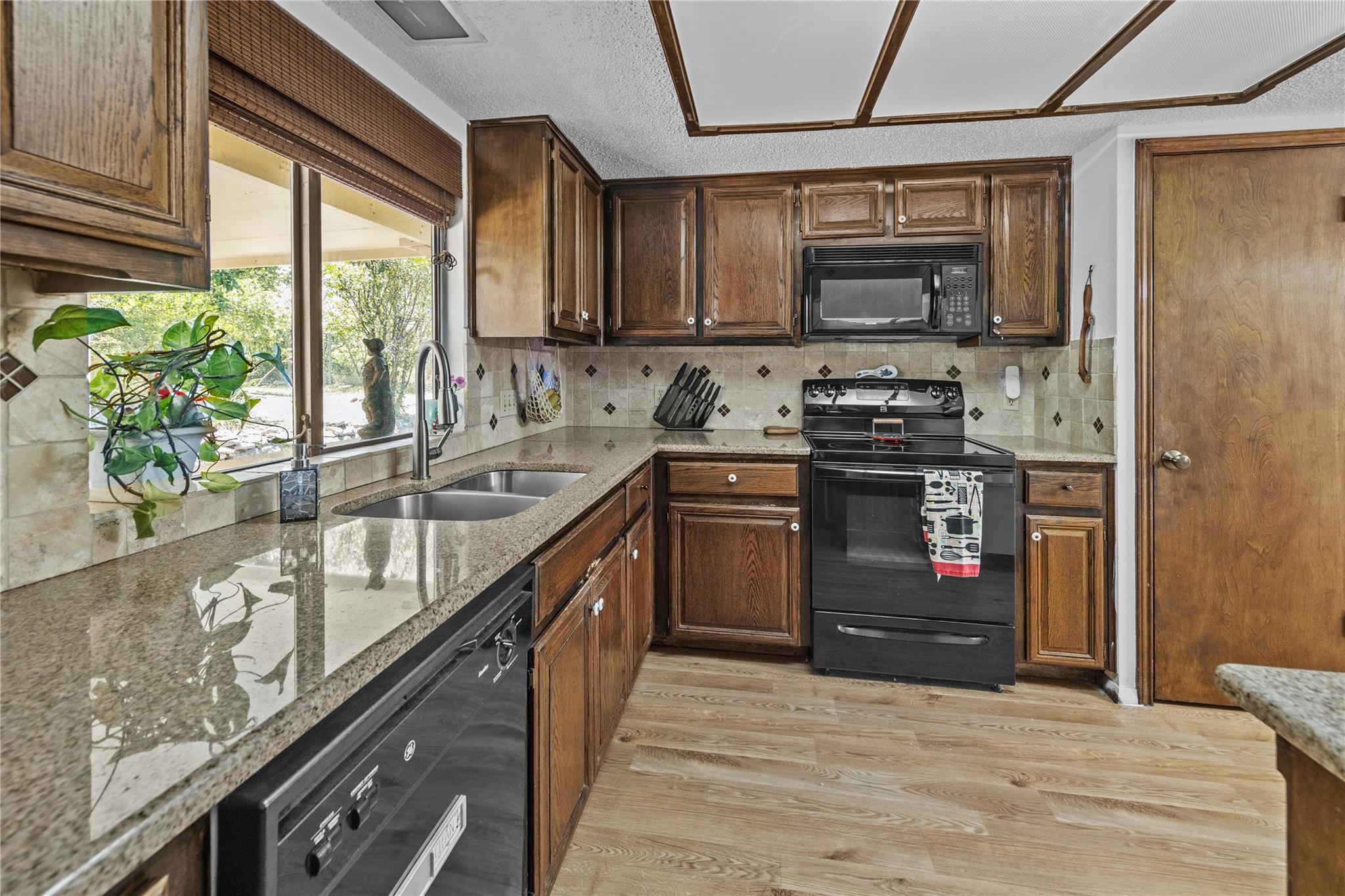 9127 Granada Hills DR