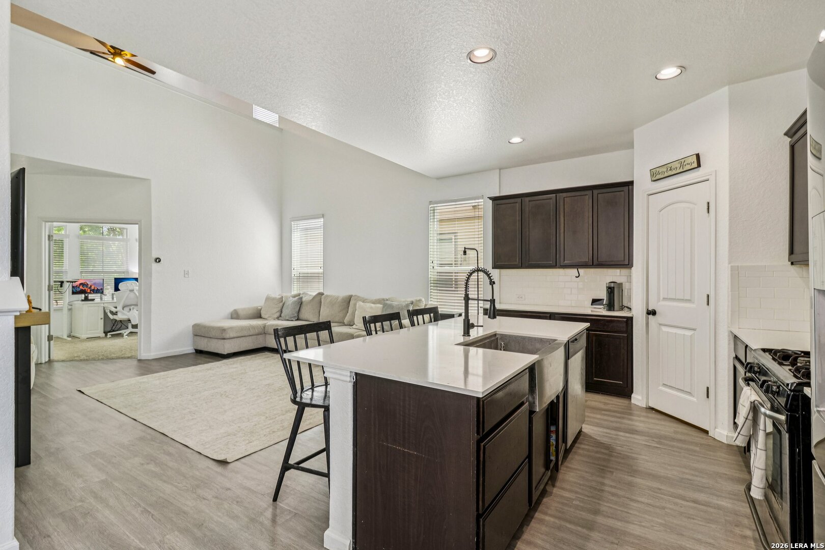 8335 Angelina Parke