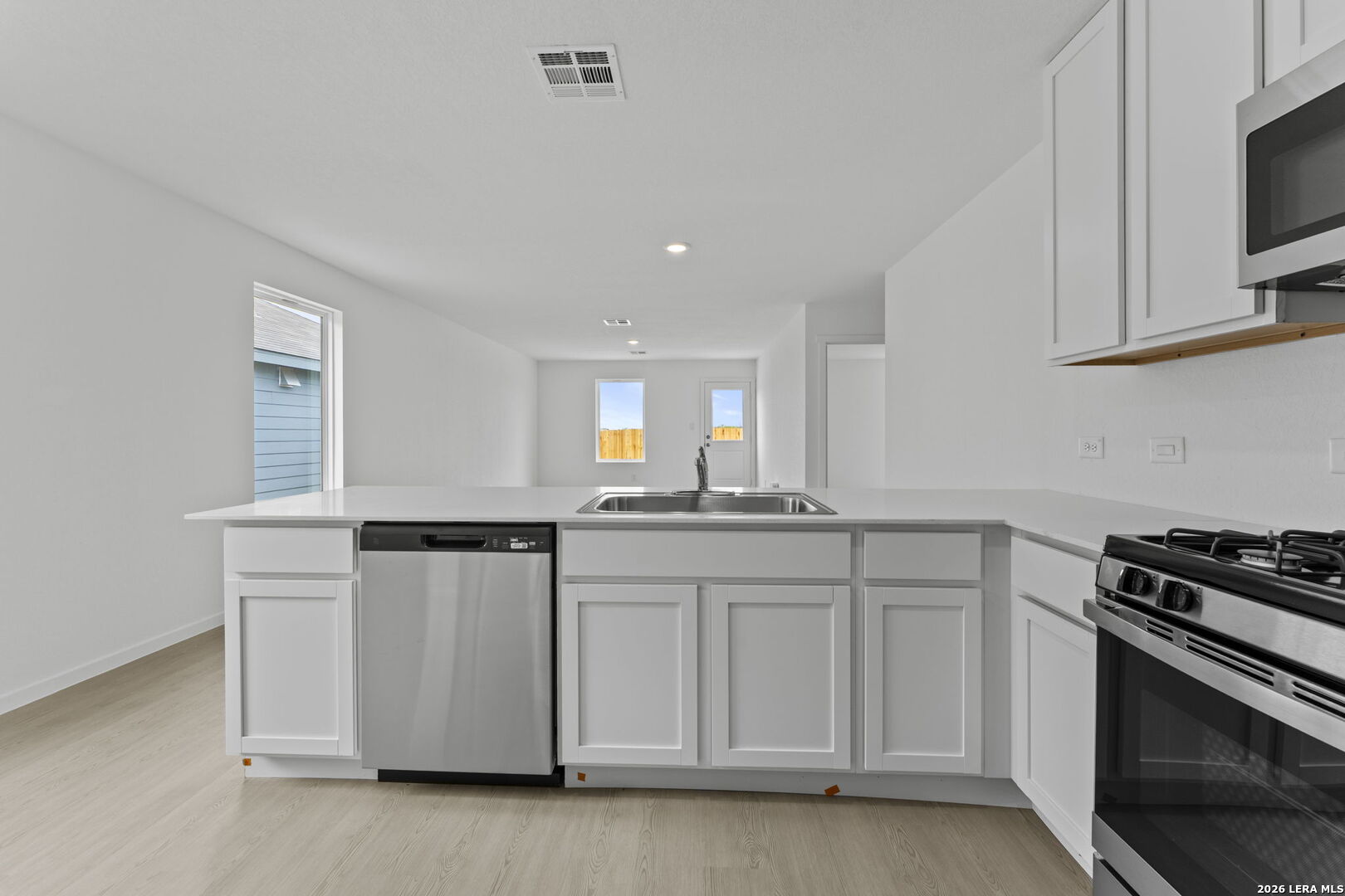 12807 Kathleen St