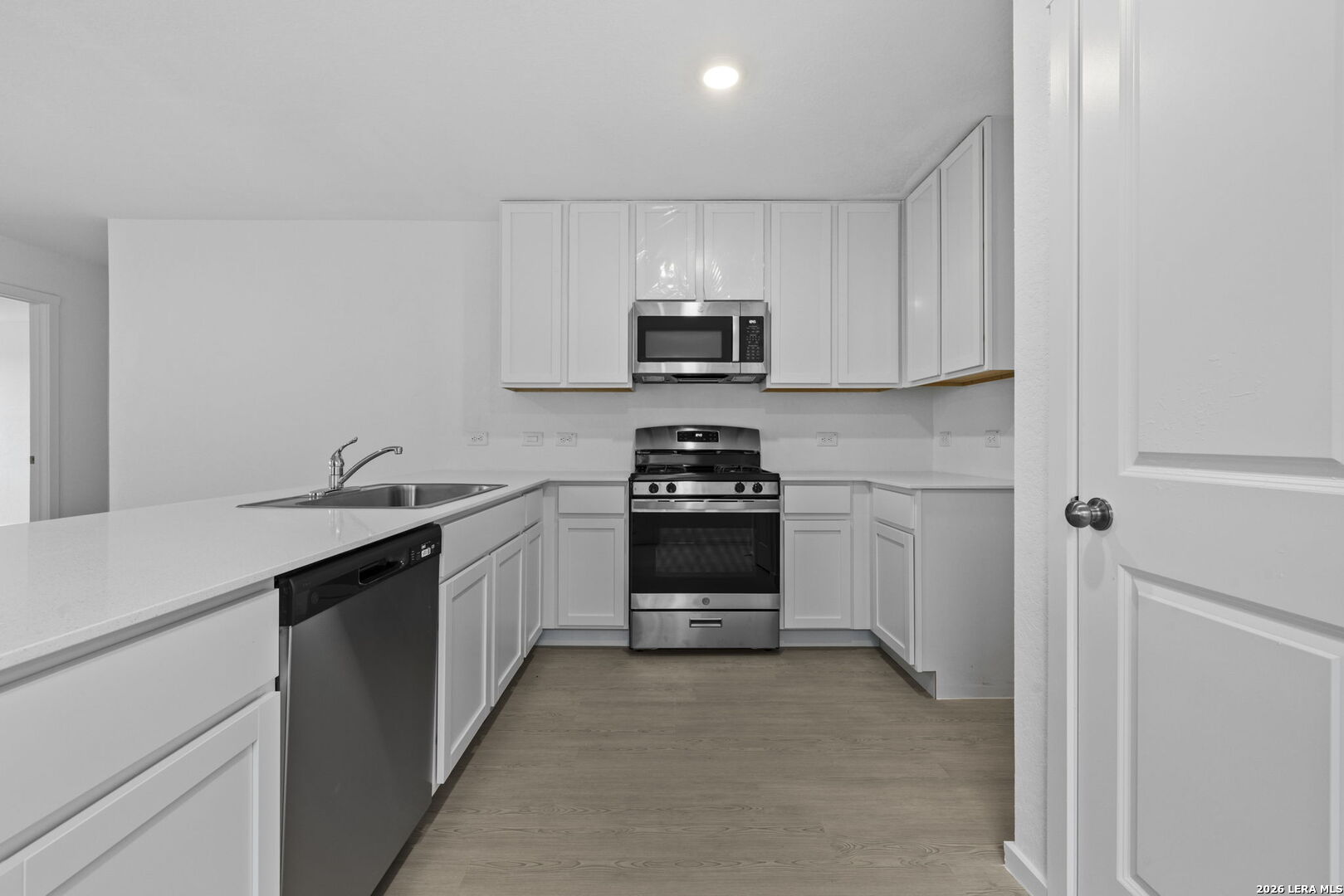 12703 Kathleen St