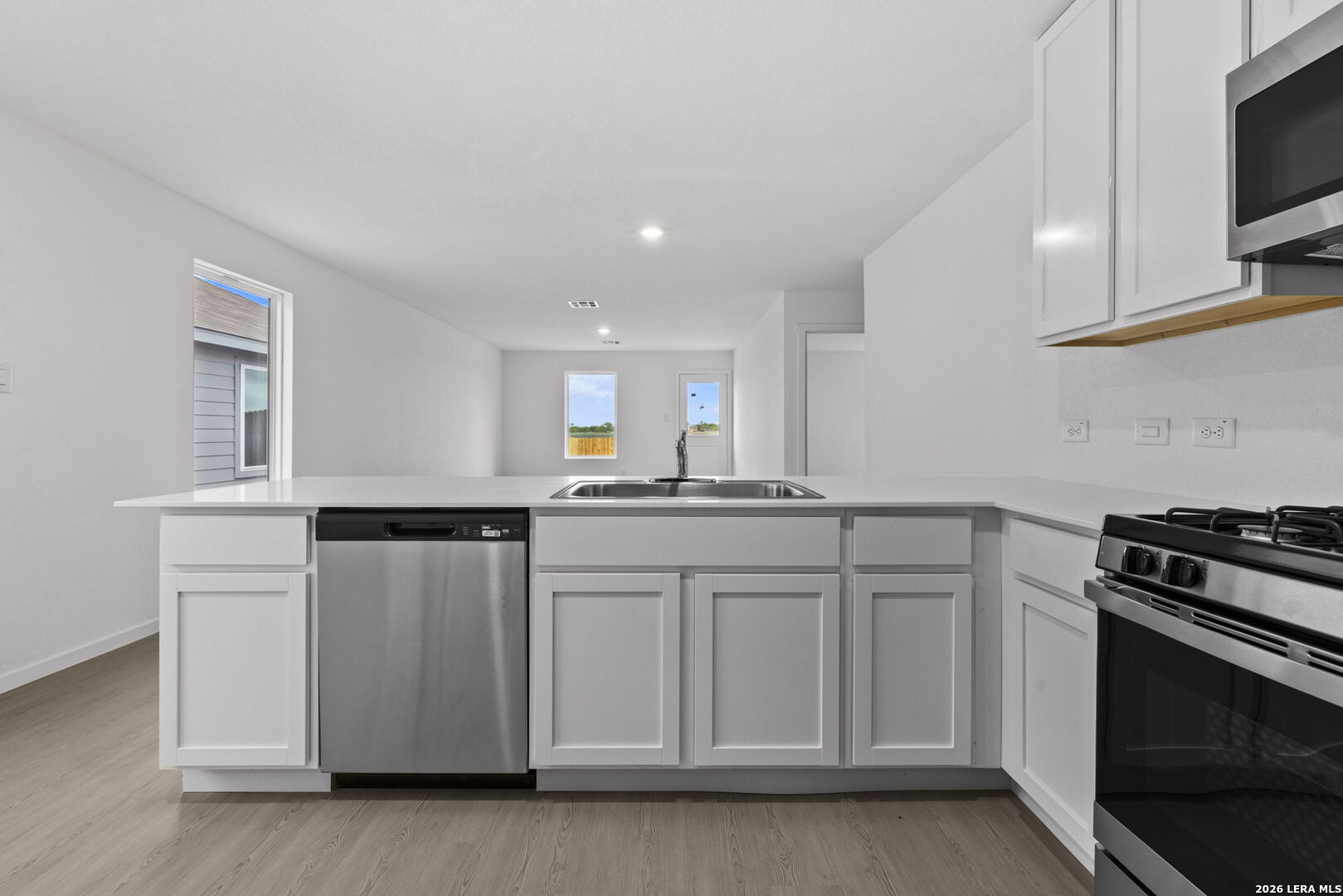 12703 Kathleen St