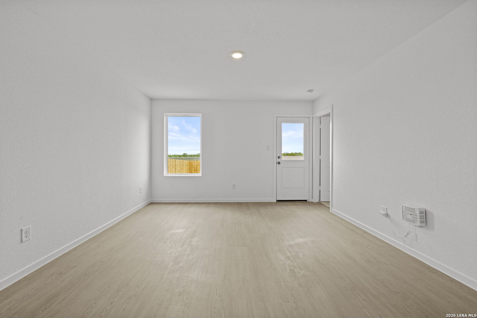 12711 Kathleen St