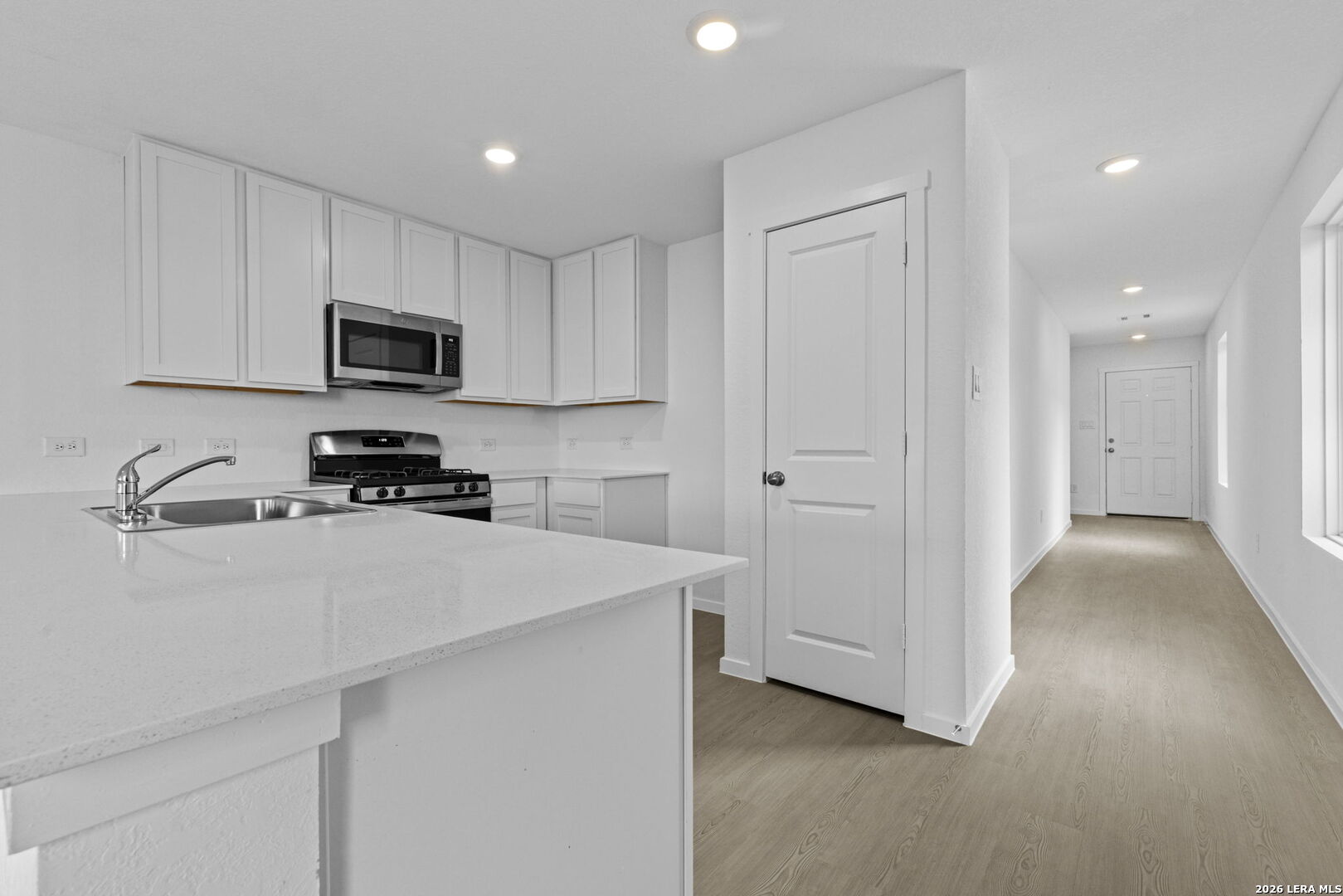 12711 Kathleen St