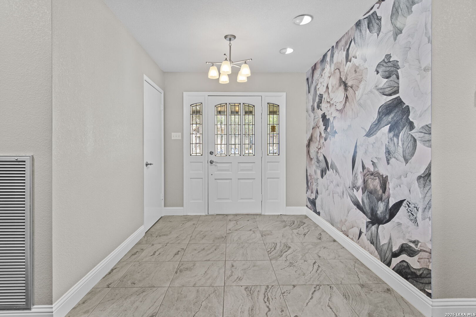 29735 SADDLEBACK CIR