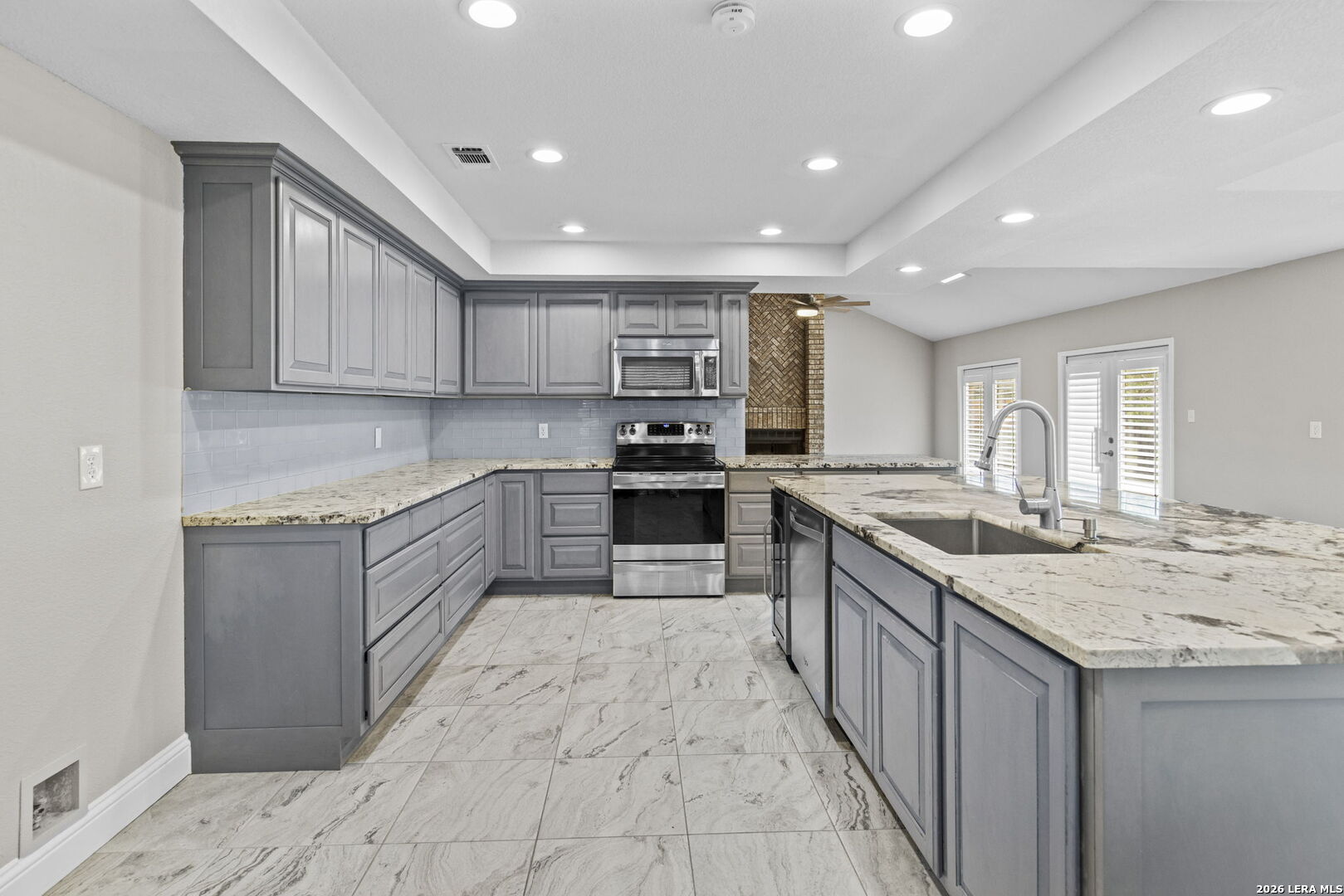 29735 SADDLEBACK CIR
