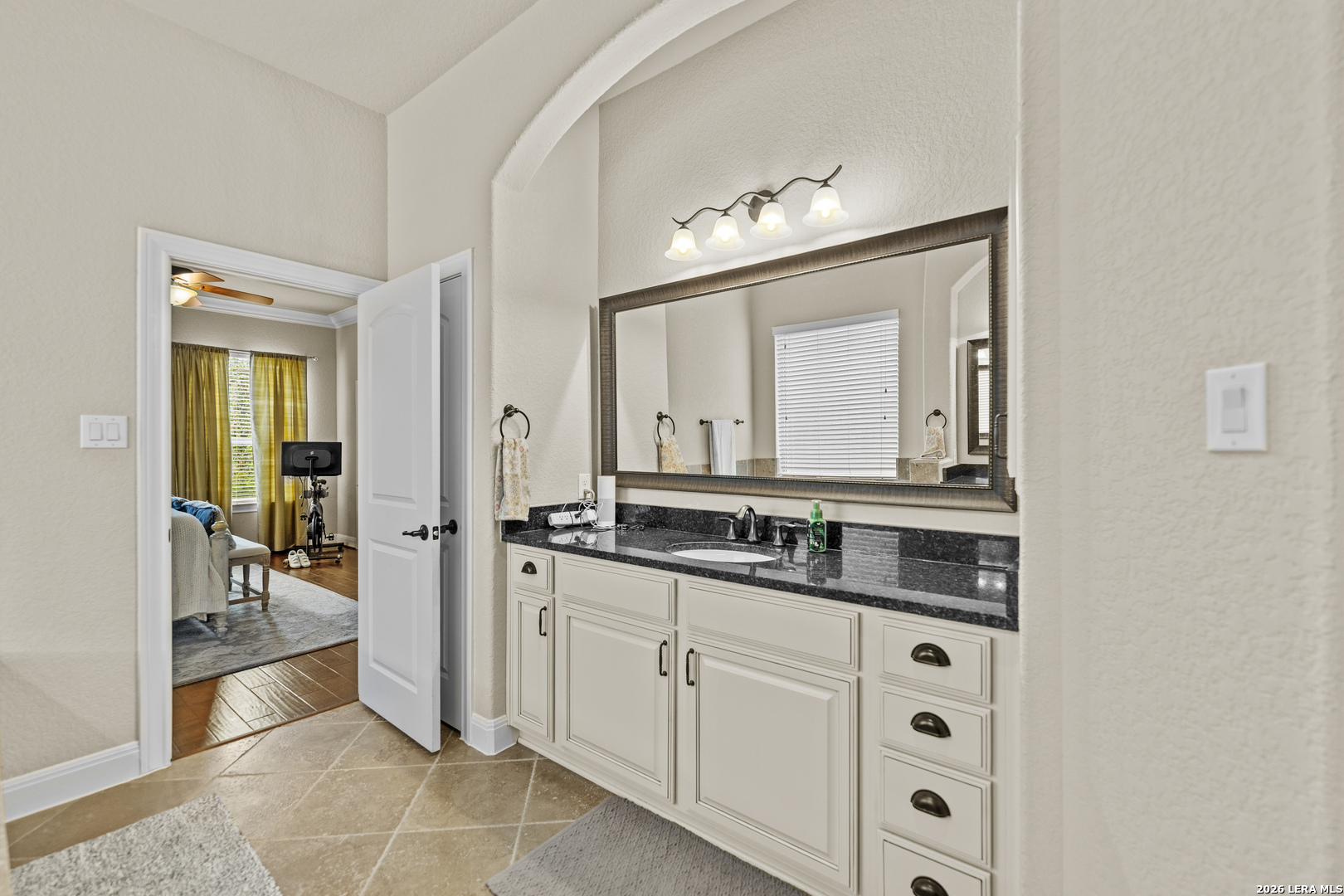 113 CANYON CIR