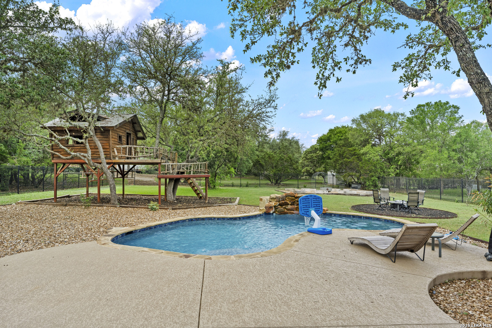 113 CANYON CIR