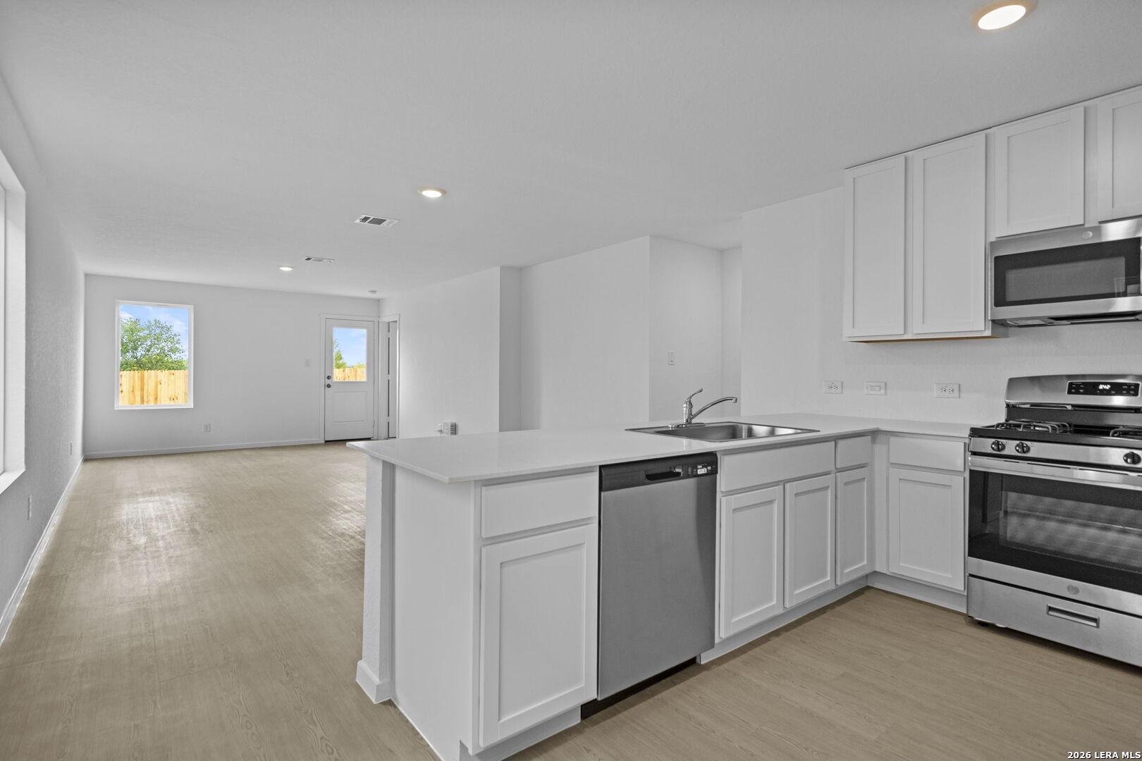 12907 Kathleen St