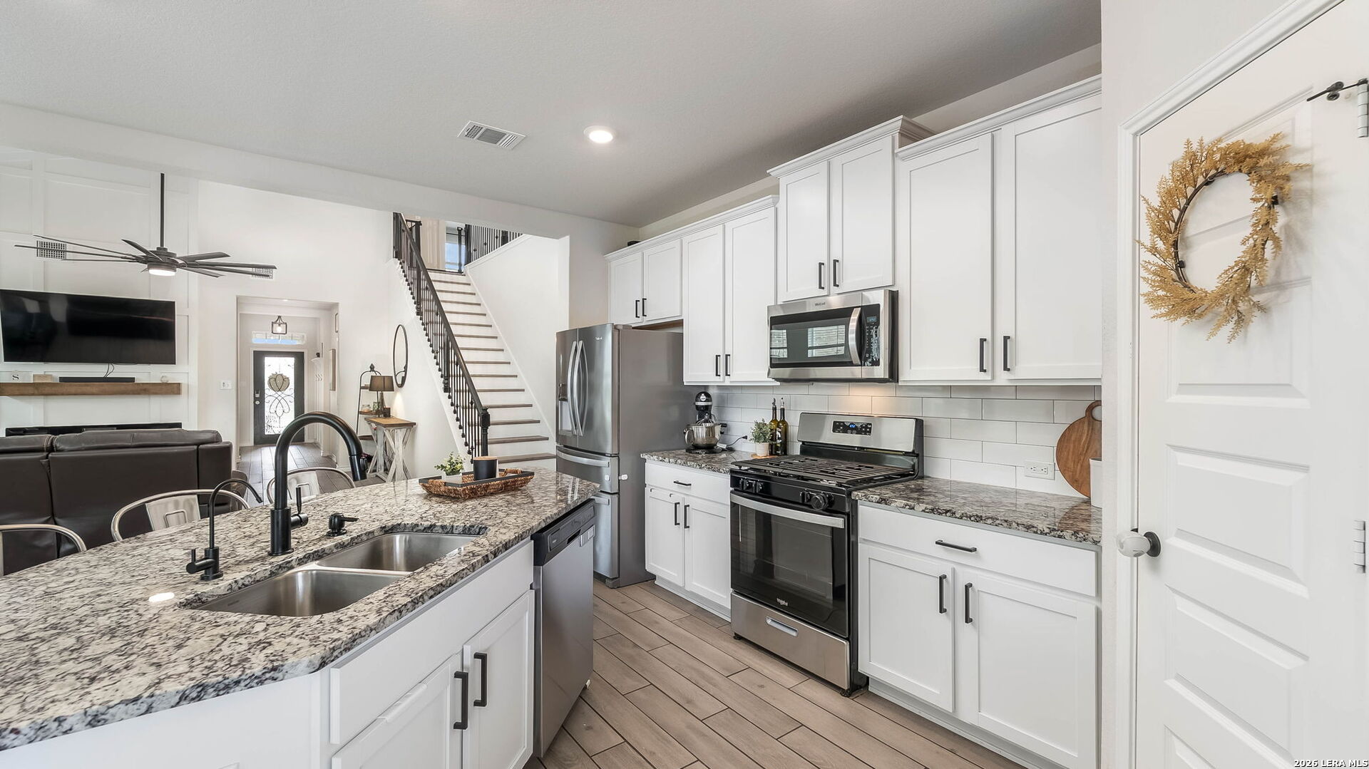 646 OVERLOOK RDG