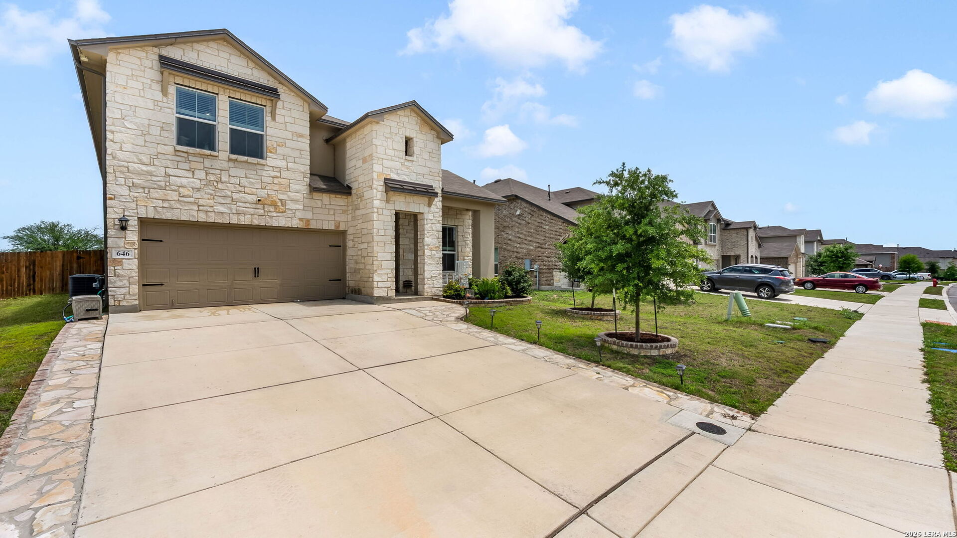 646 OVERLOOK RDG