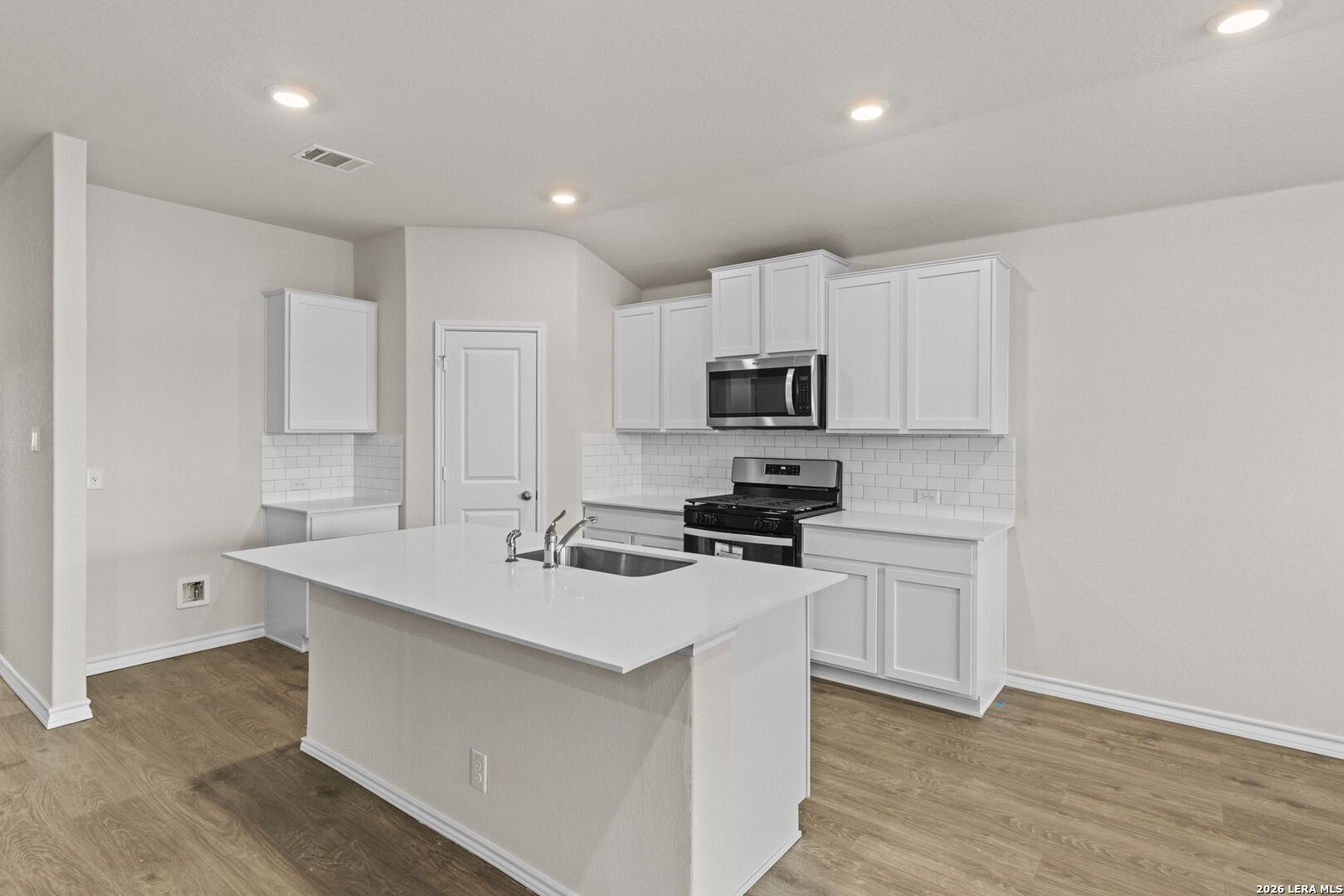 21149 Boulder Flats