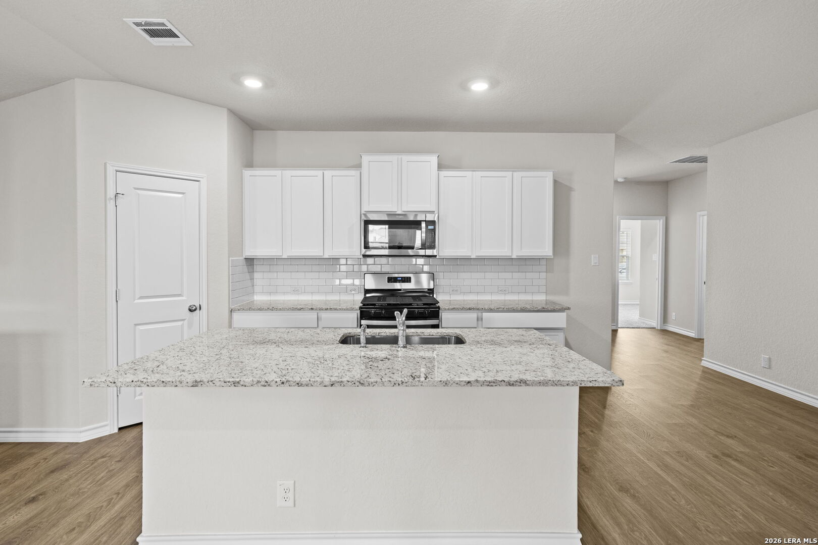 21137 Boulder Flats