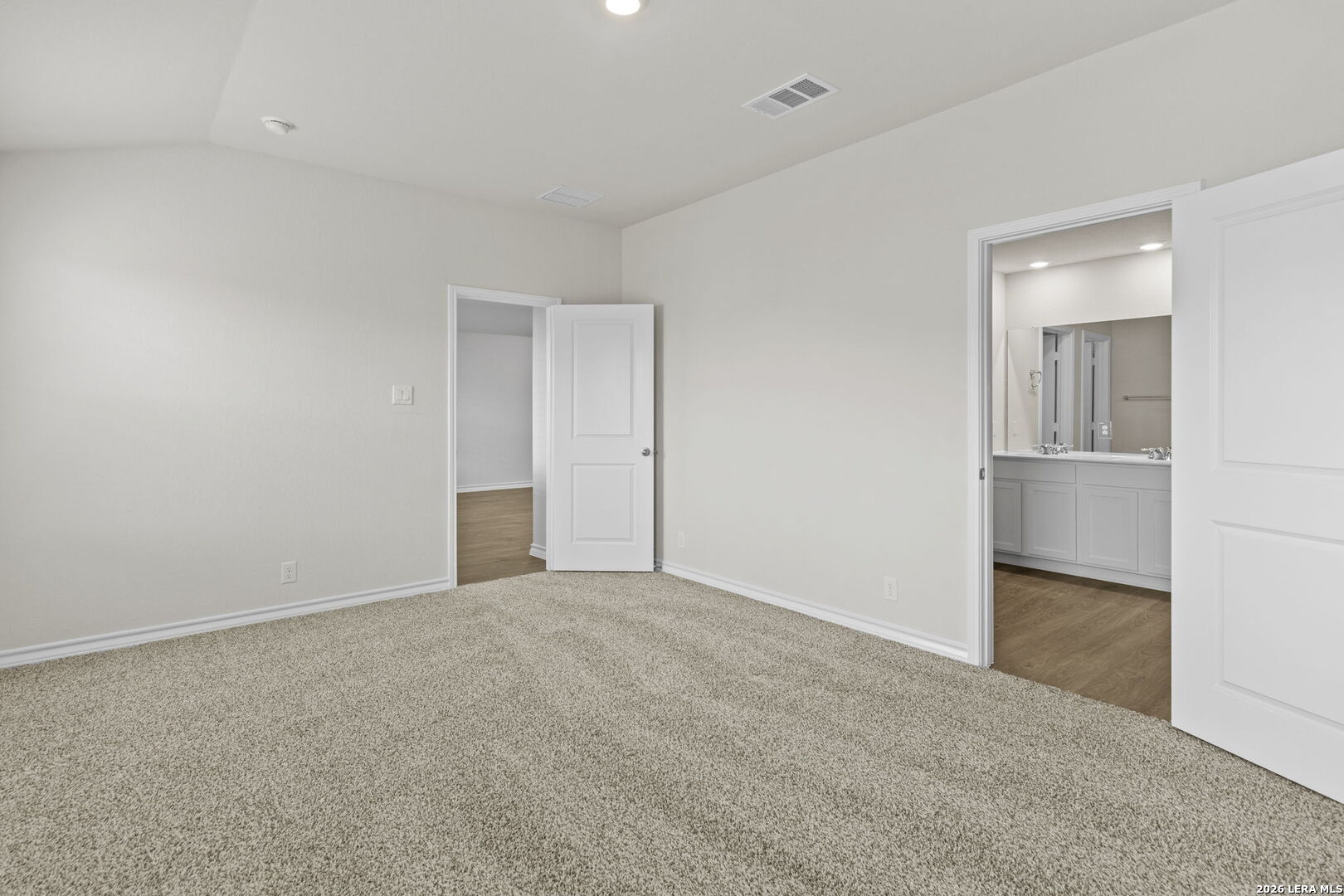 21137 Boulder Flats