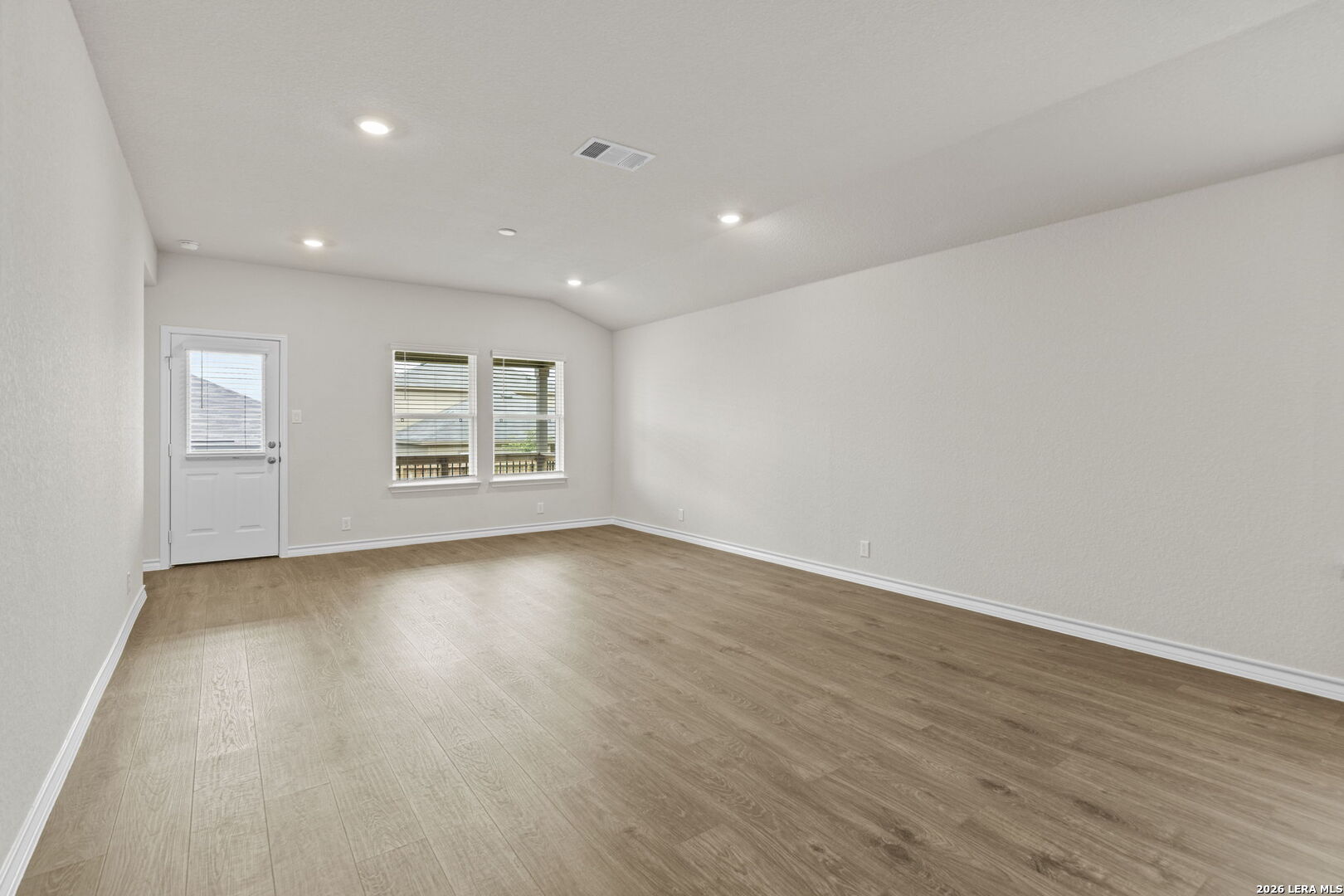 21137 Boulder Flats