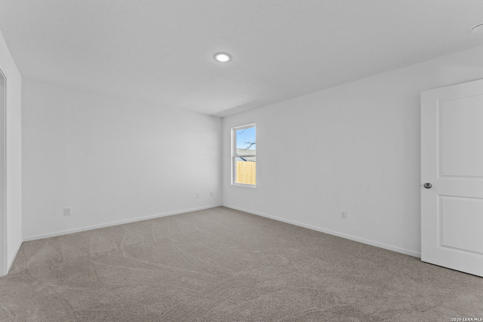 112 Ellendale Place