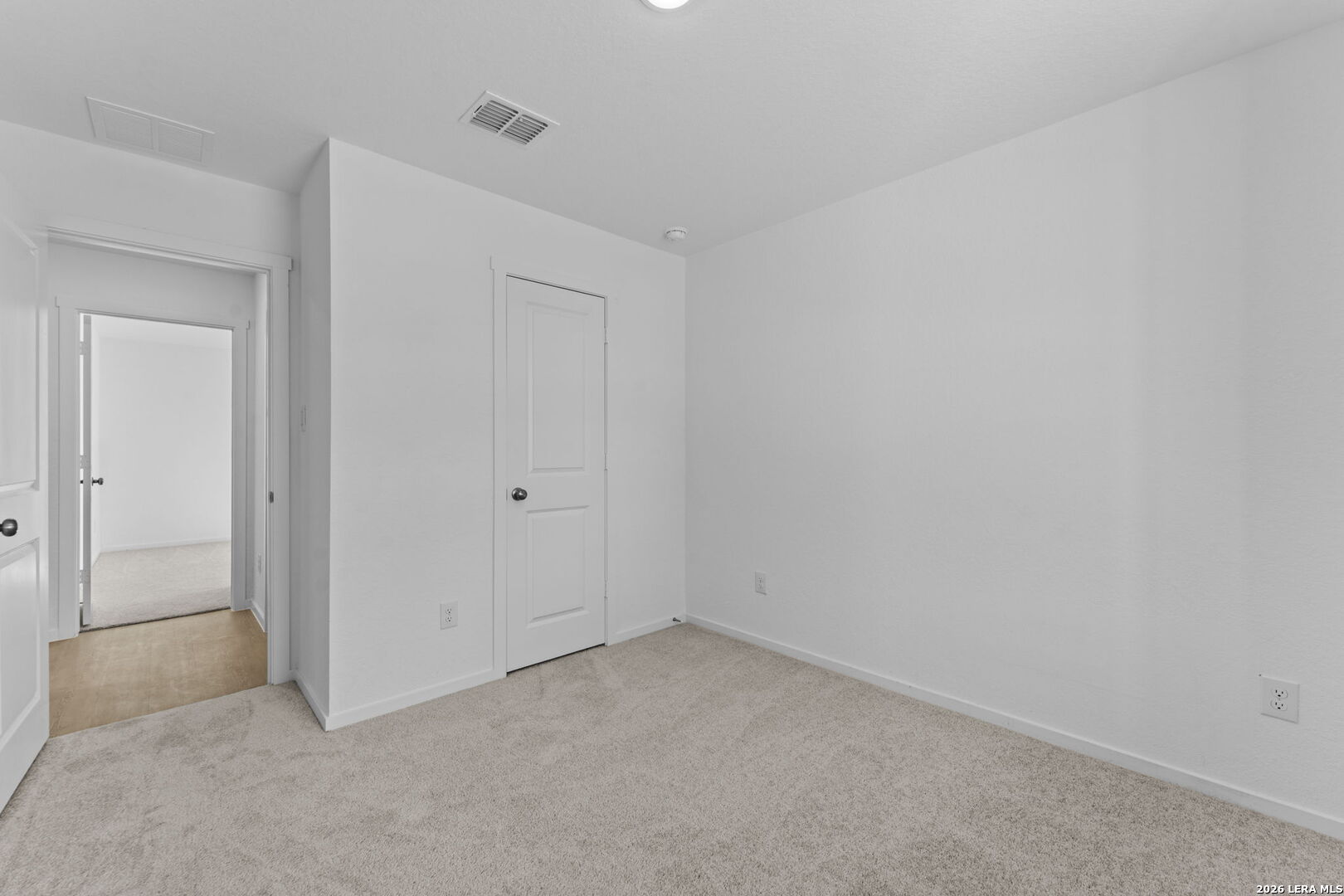 112 Ellendale Place