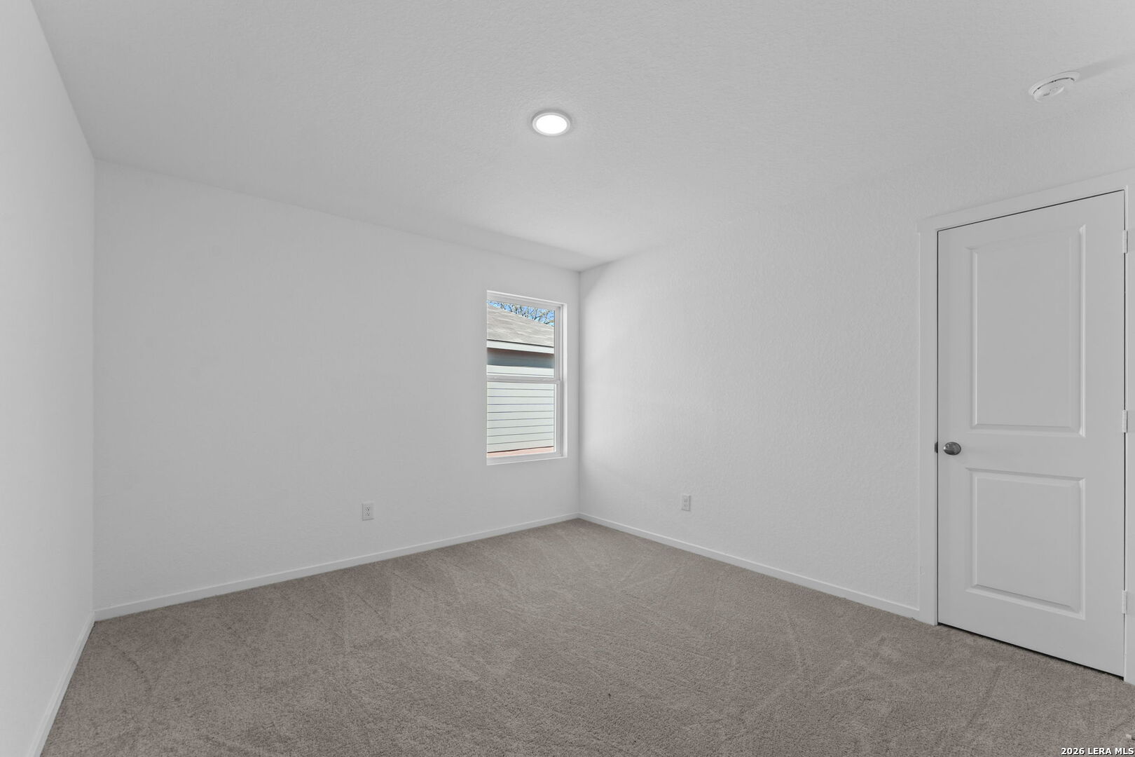 112 Ellendale Place