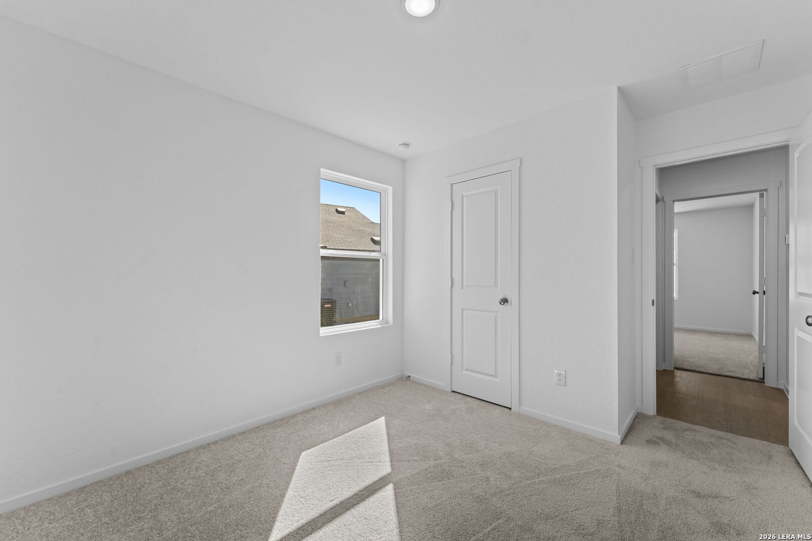 112 Ellendale Place
