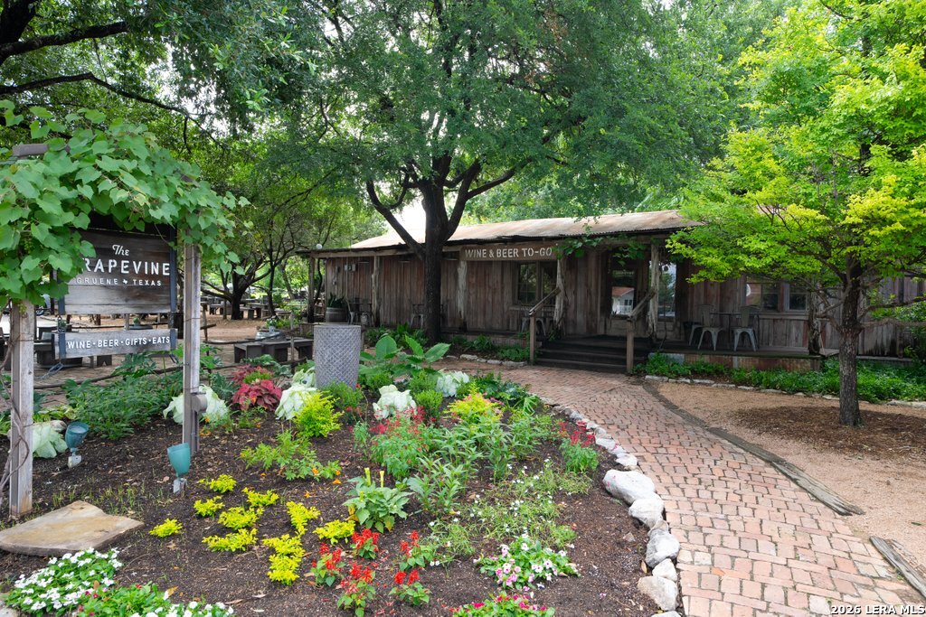 823 PINEHURST DR