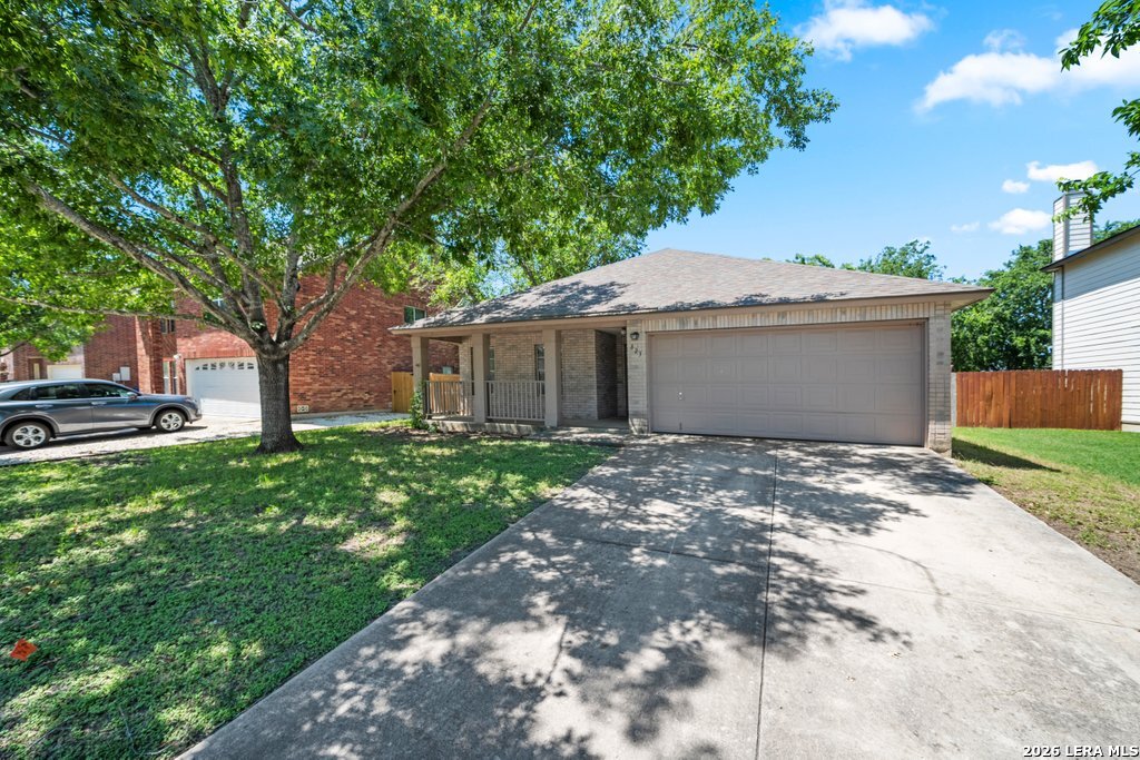 823 PINEHURST DR