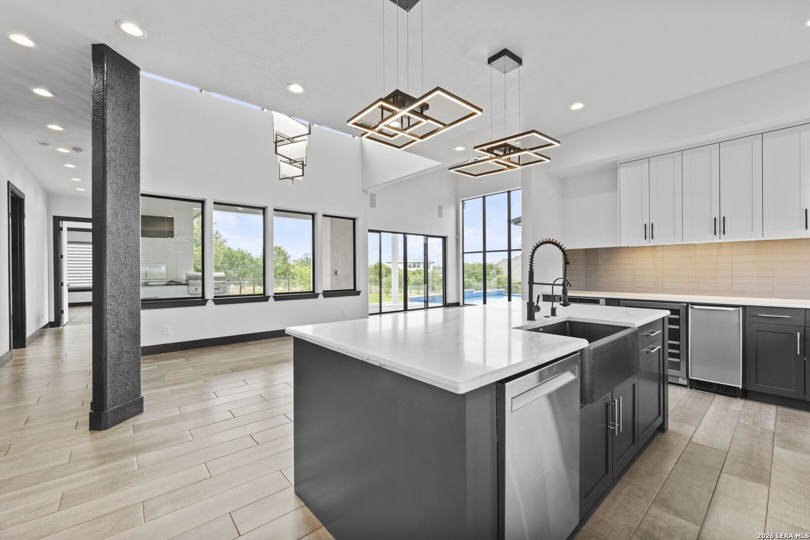 1347 BORDEAUX LN