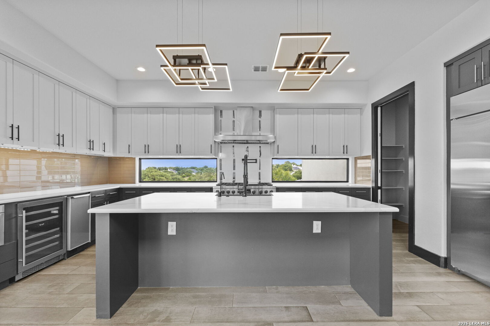 1347 BORDEAUX LN