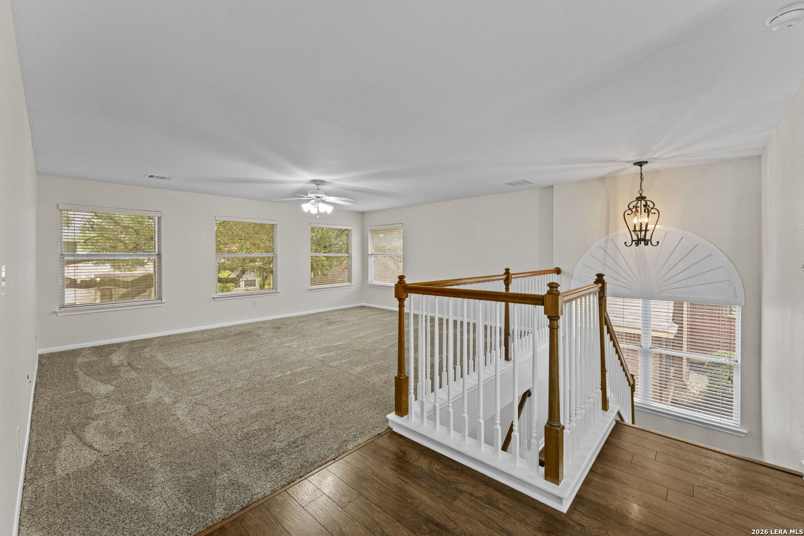 906 ELKINS LK