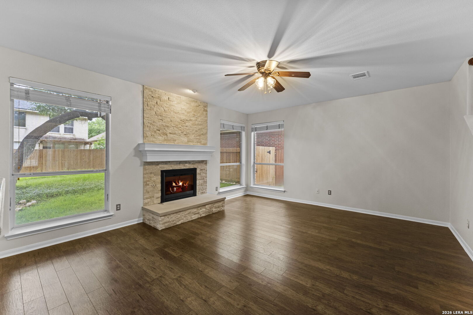 906 ELKINS LK