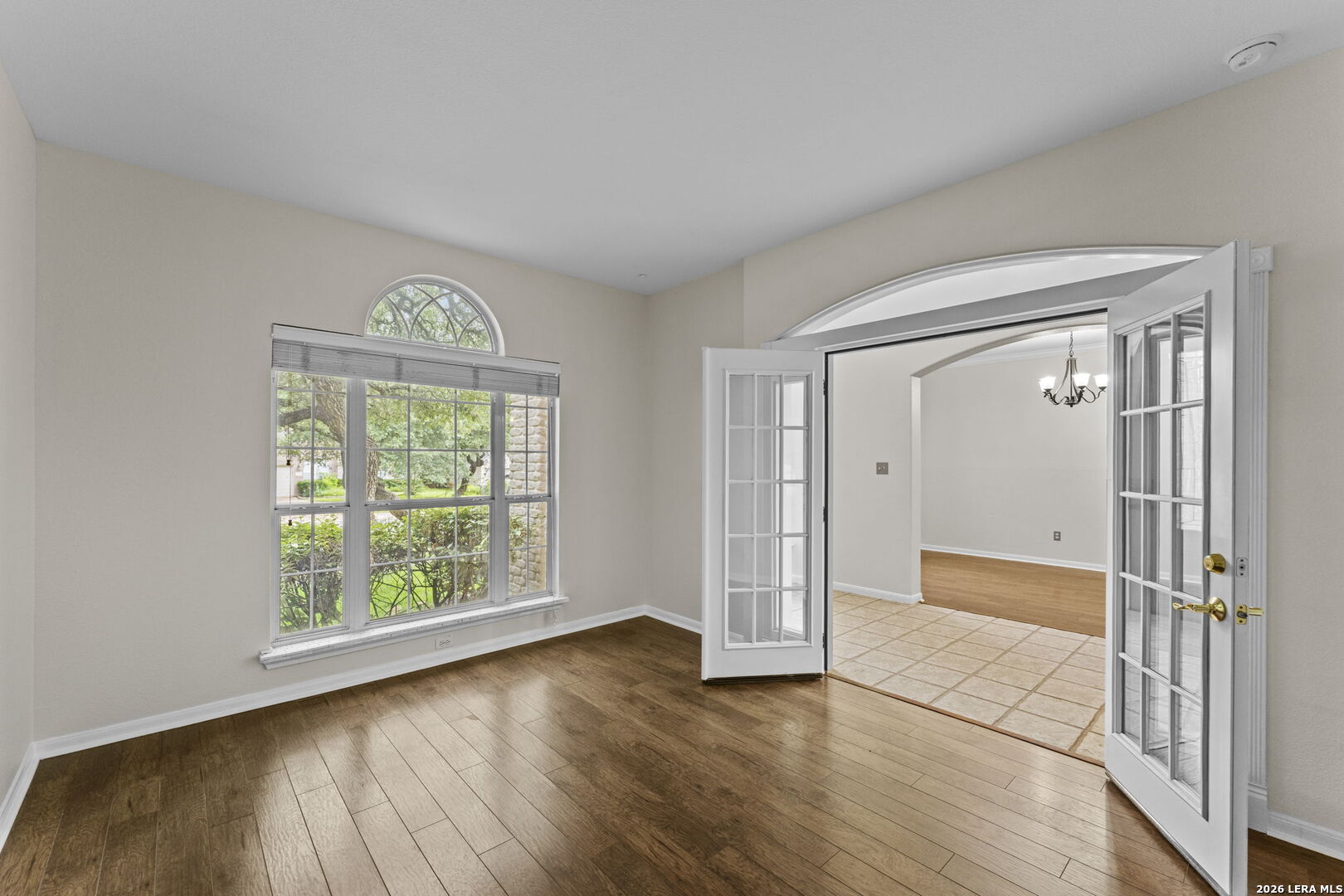 906 ELKINS LK