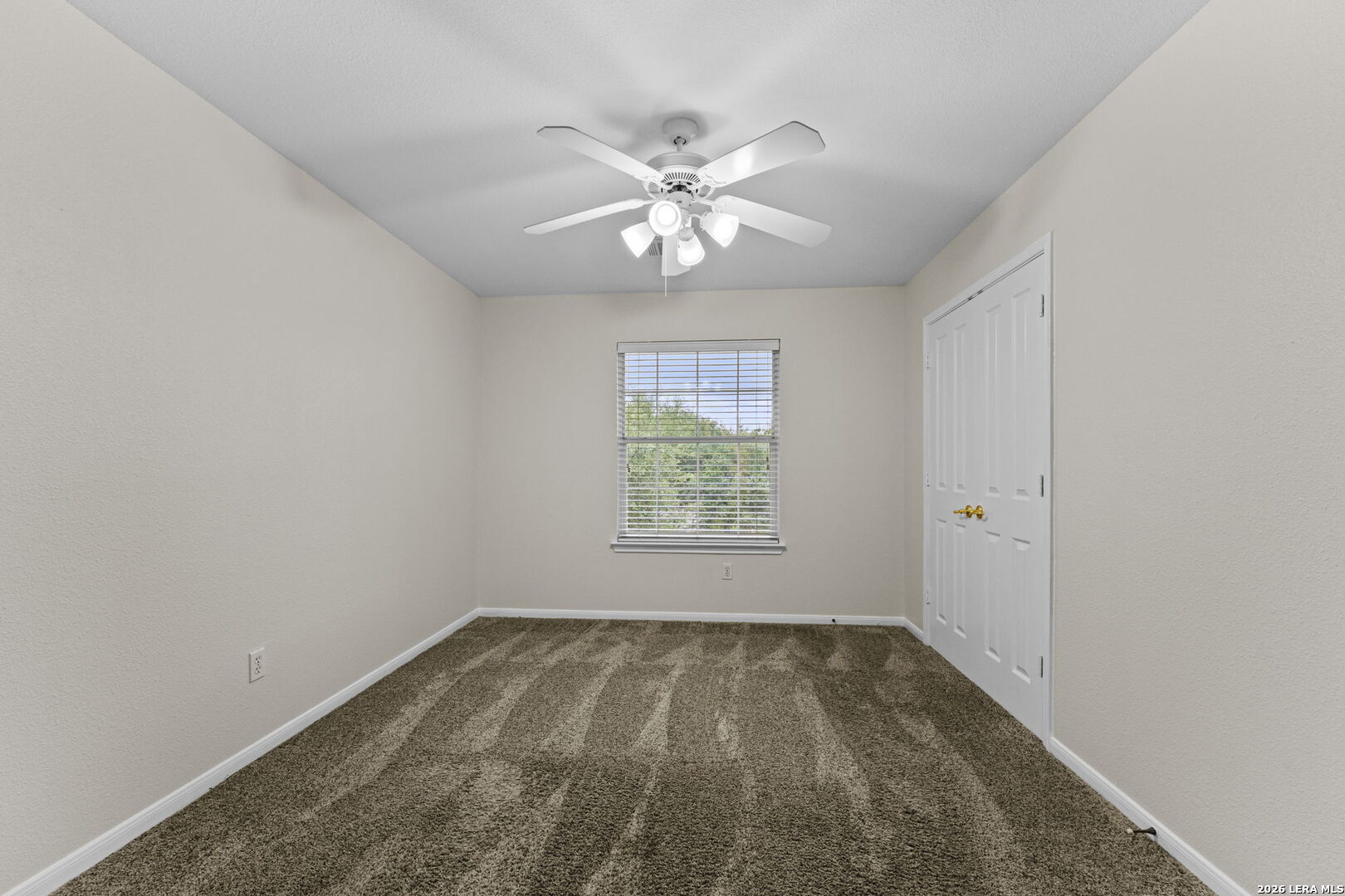 906 ELKINS LK