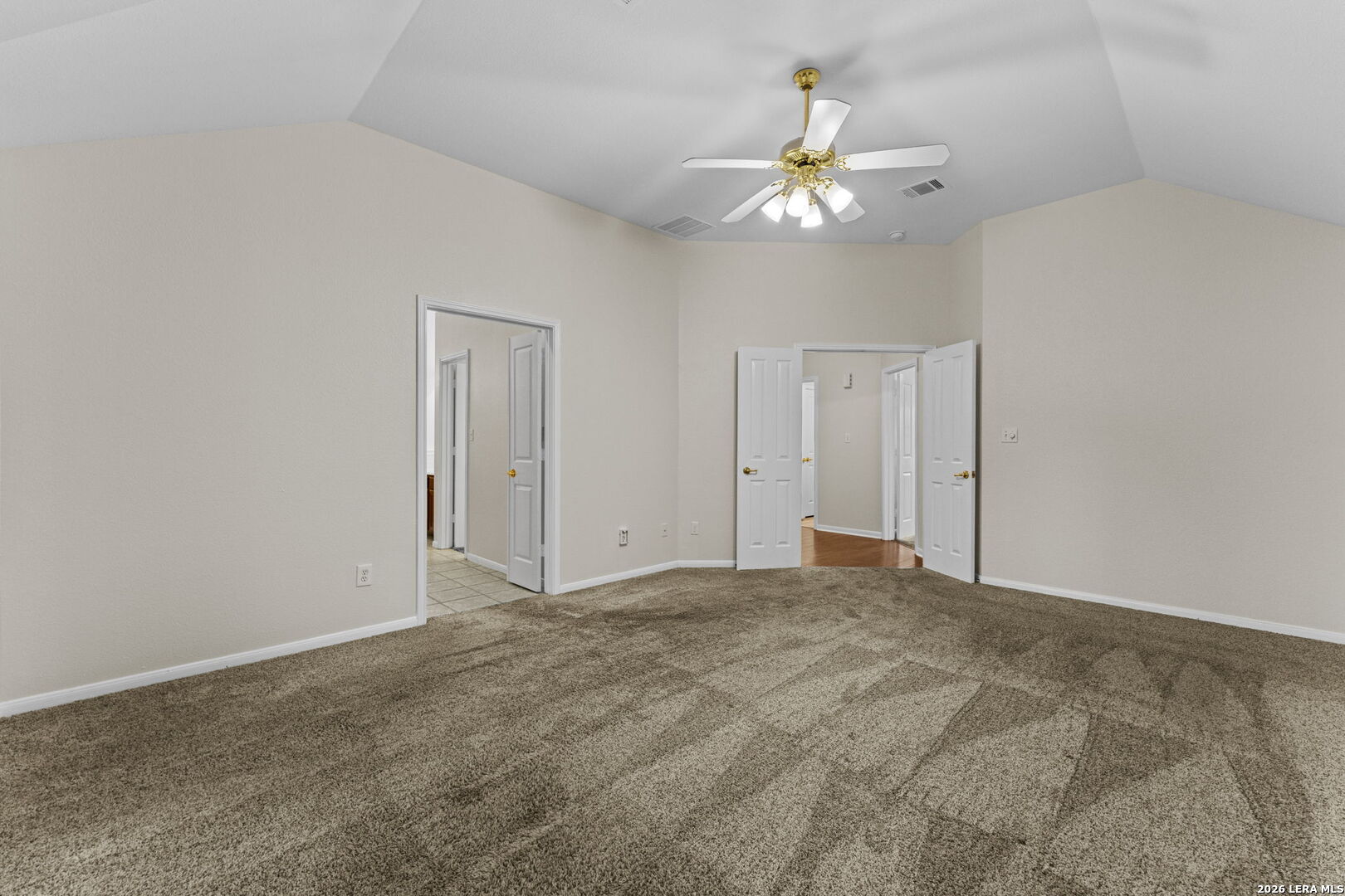 906 ELKINS LK