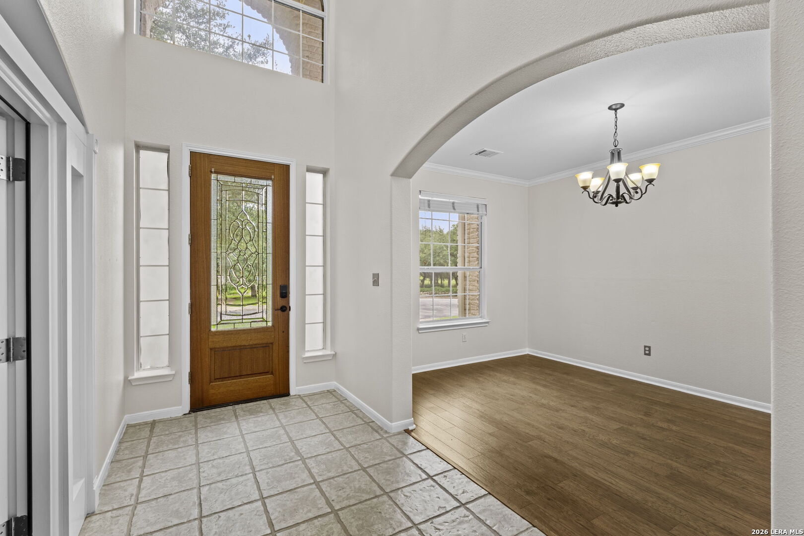 906 ELKINS LK