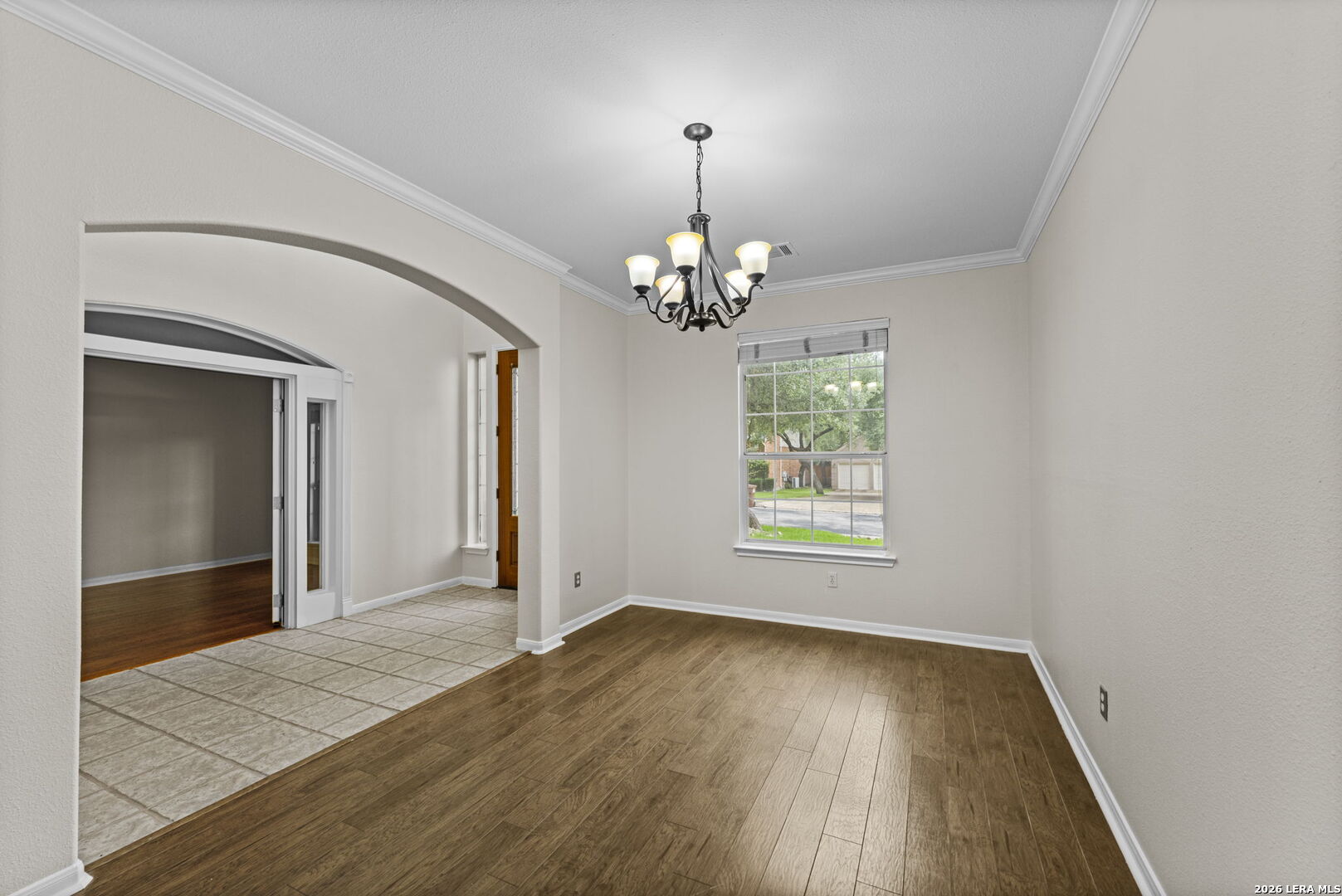 906 ELKINS LK