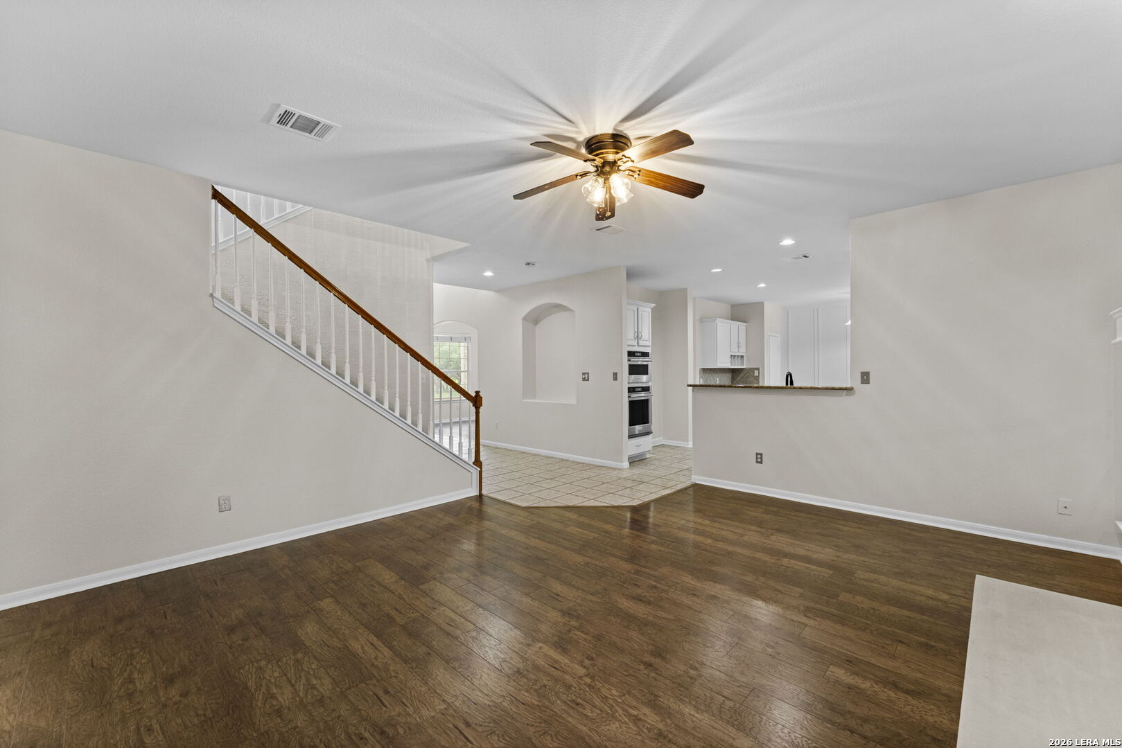 906 ELKINS LK