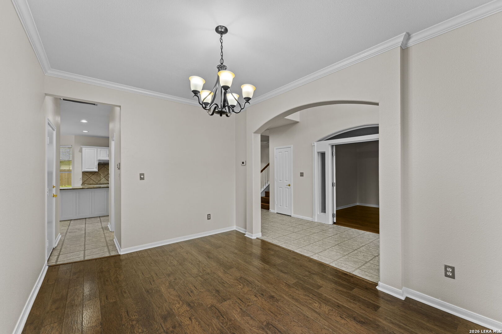 906 ELKINS LK