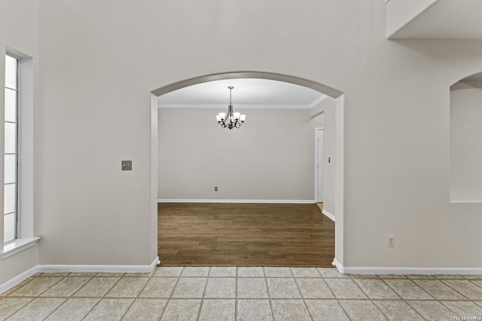 906 ELKINS LK