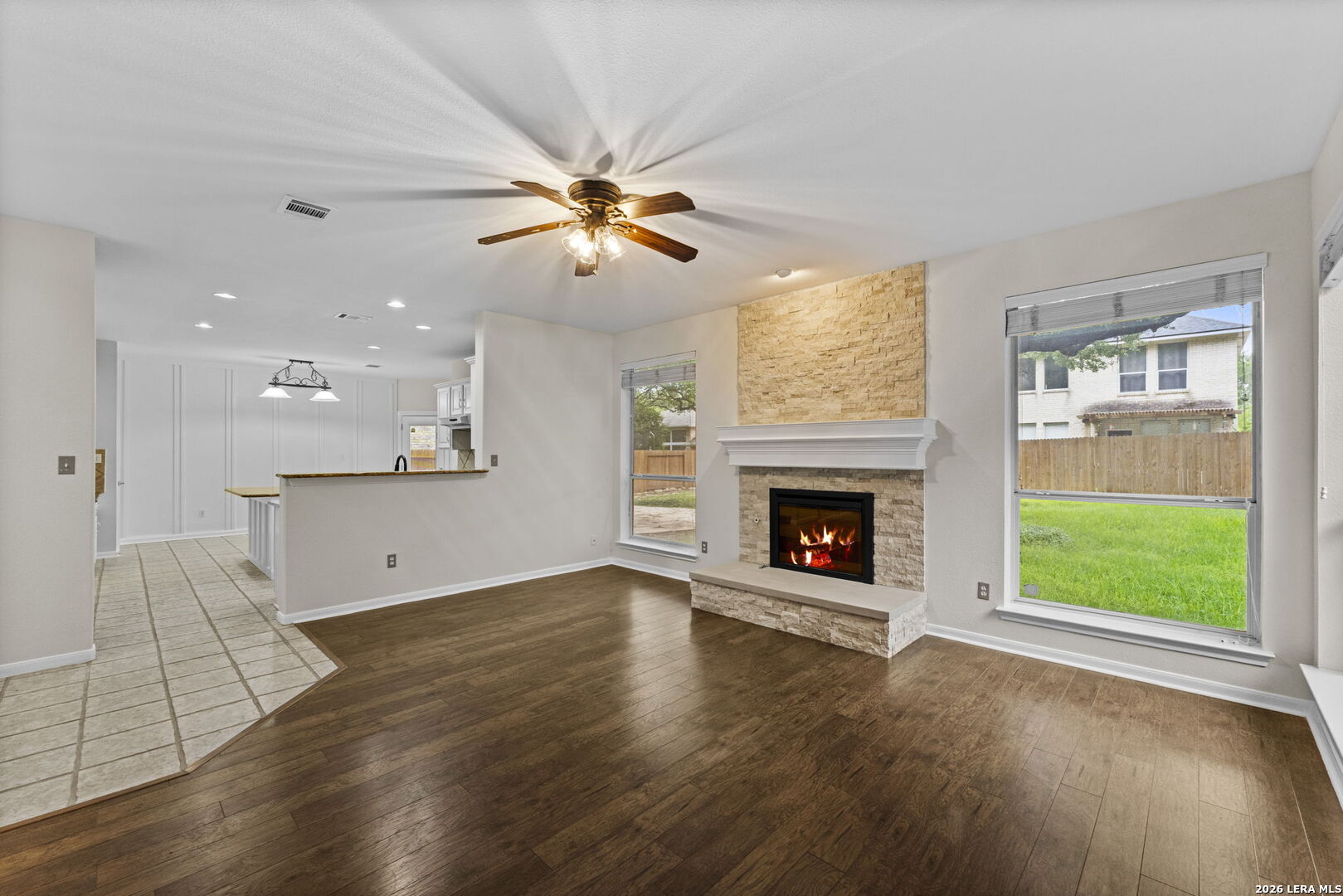 906 ELKINS LK