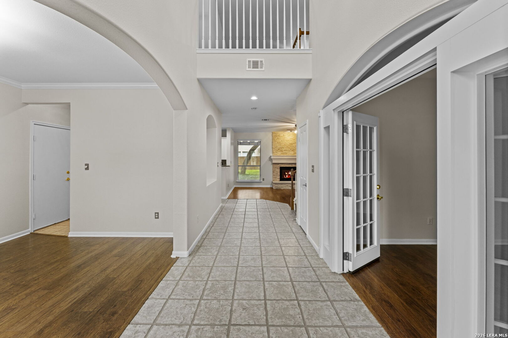 906 ELKINS LK