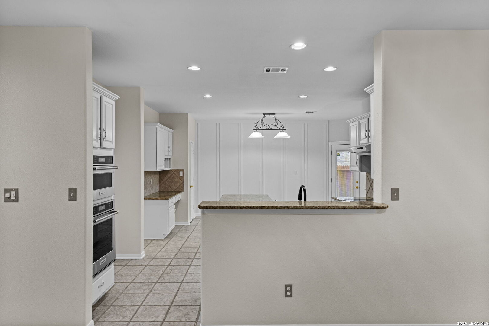 906 ELKINS LK