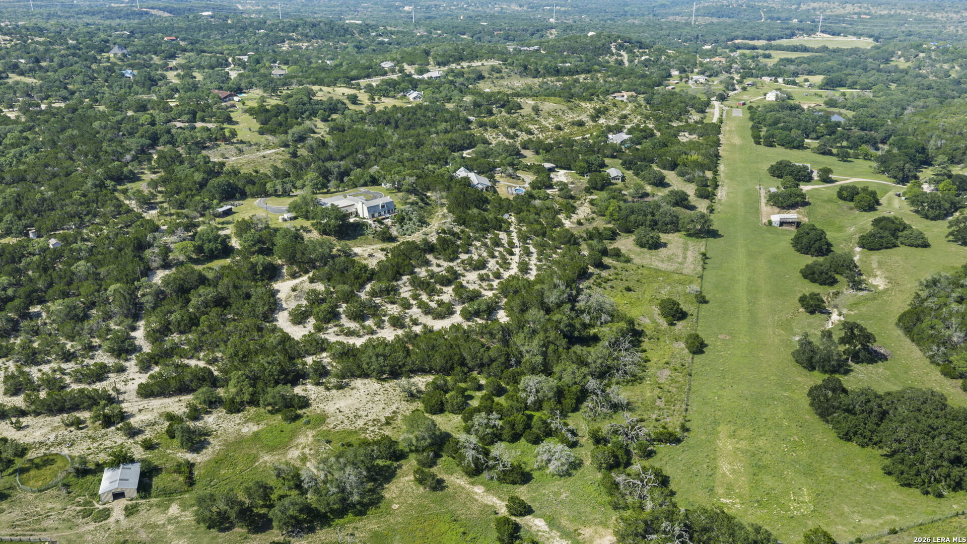 29 TRAILS END RD