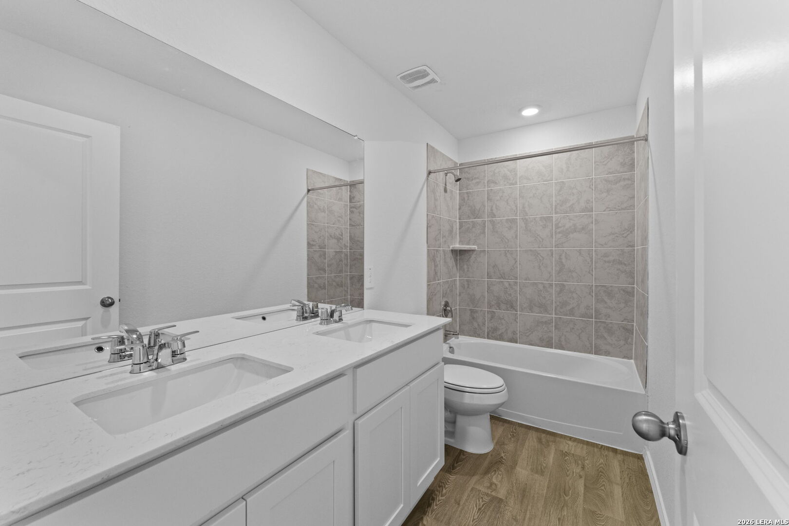4830 Turquoise Park